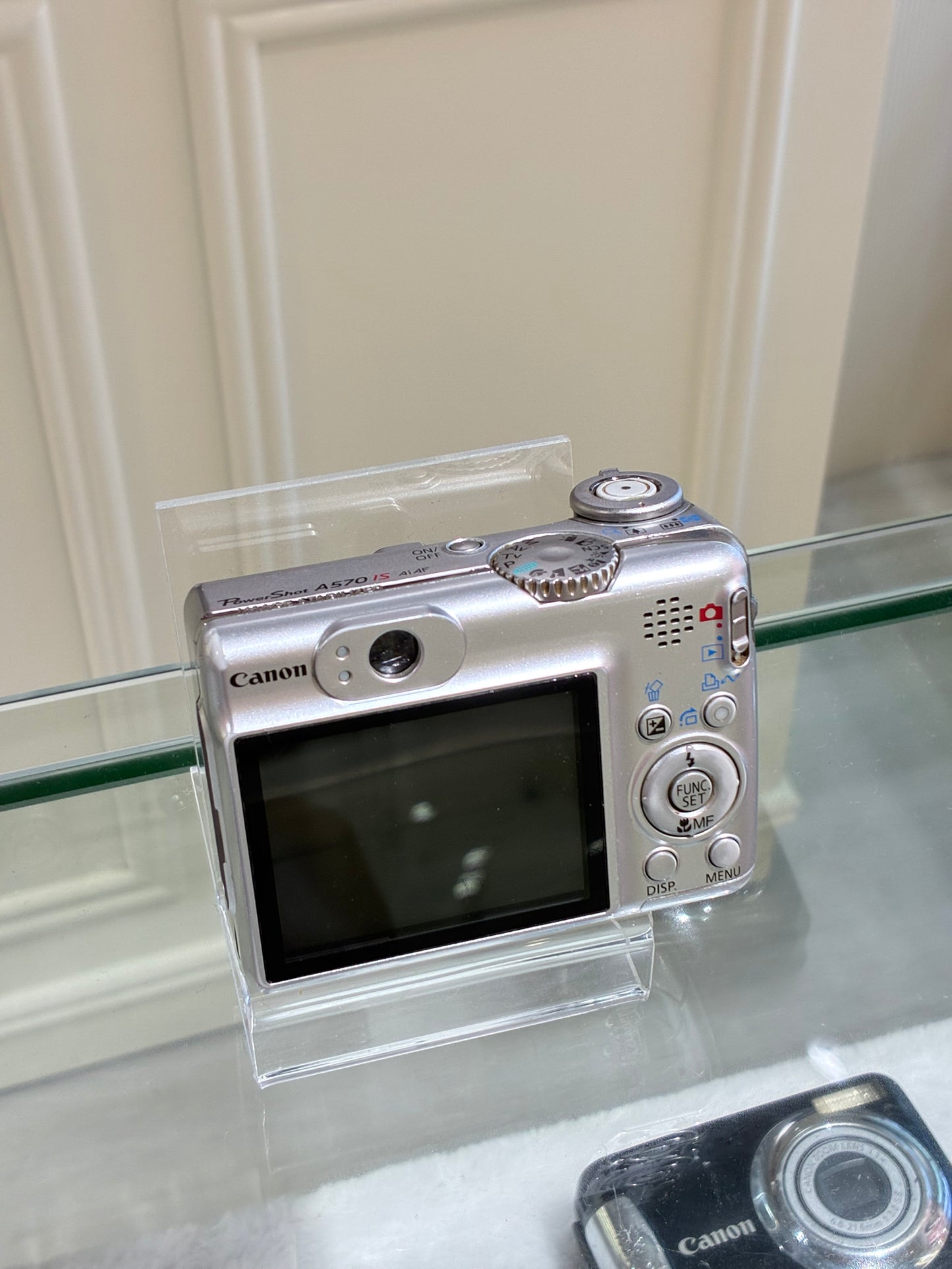 Canon Powershot A570is