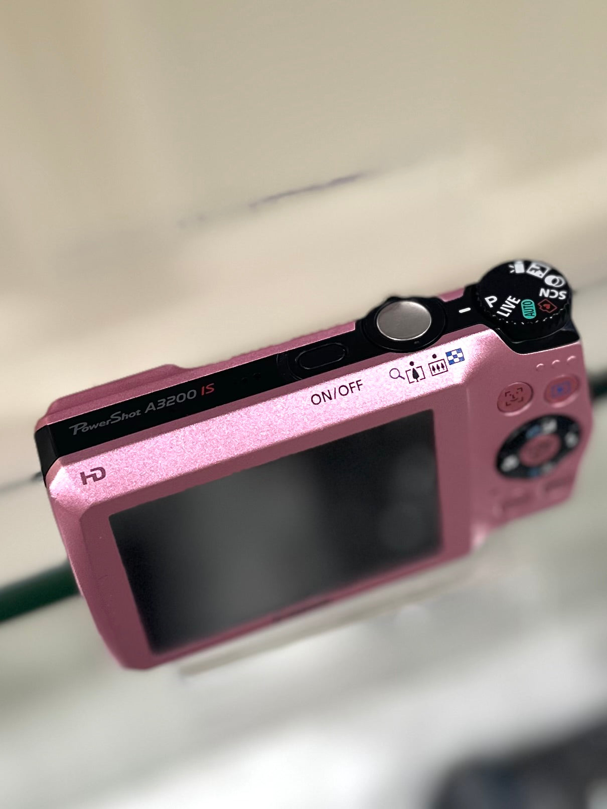 Canon Powershot A3200is in pink