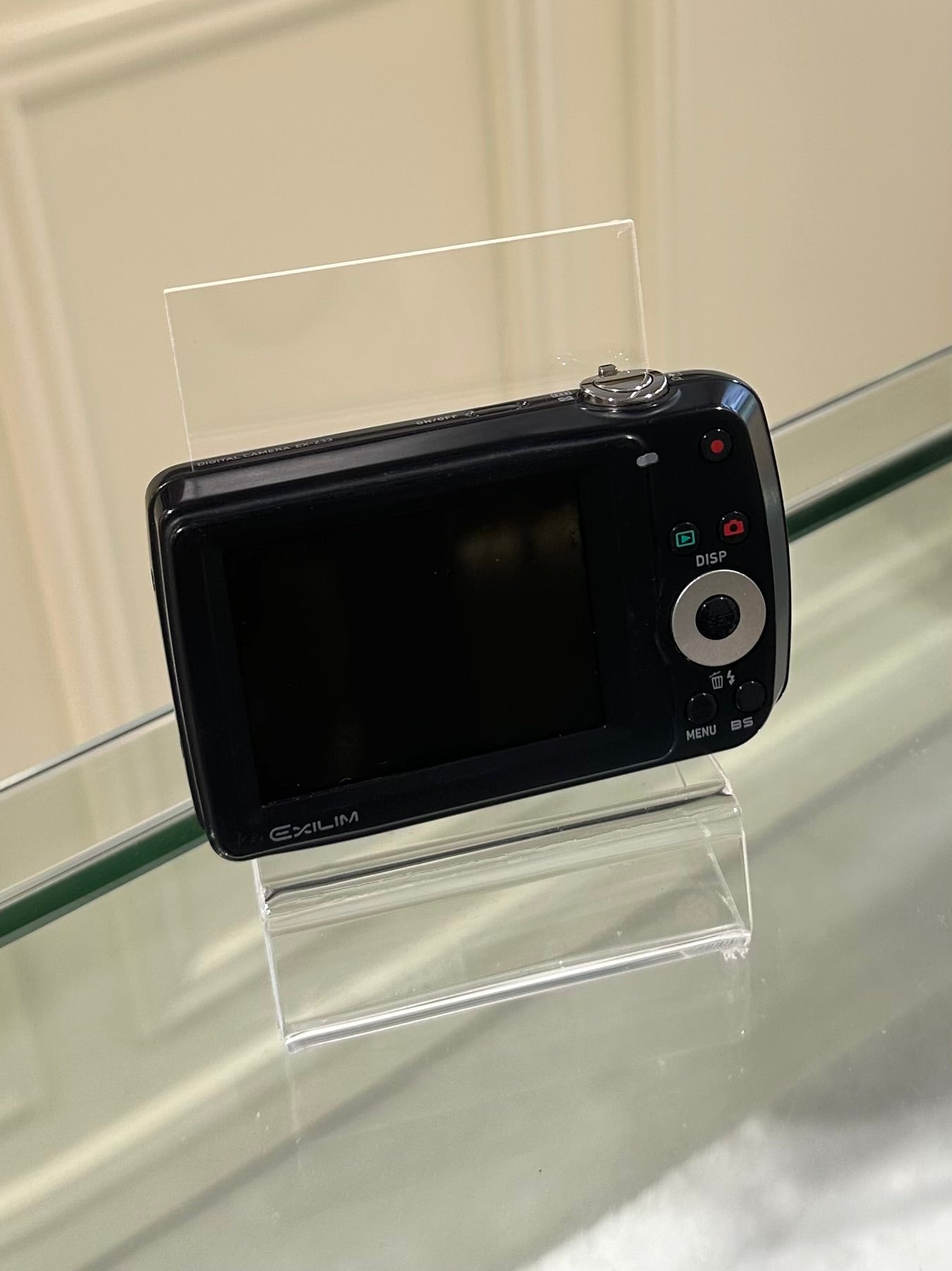 Casio Exilim Z33 in silver