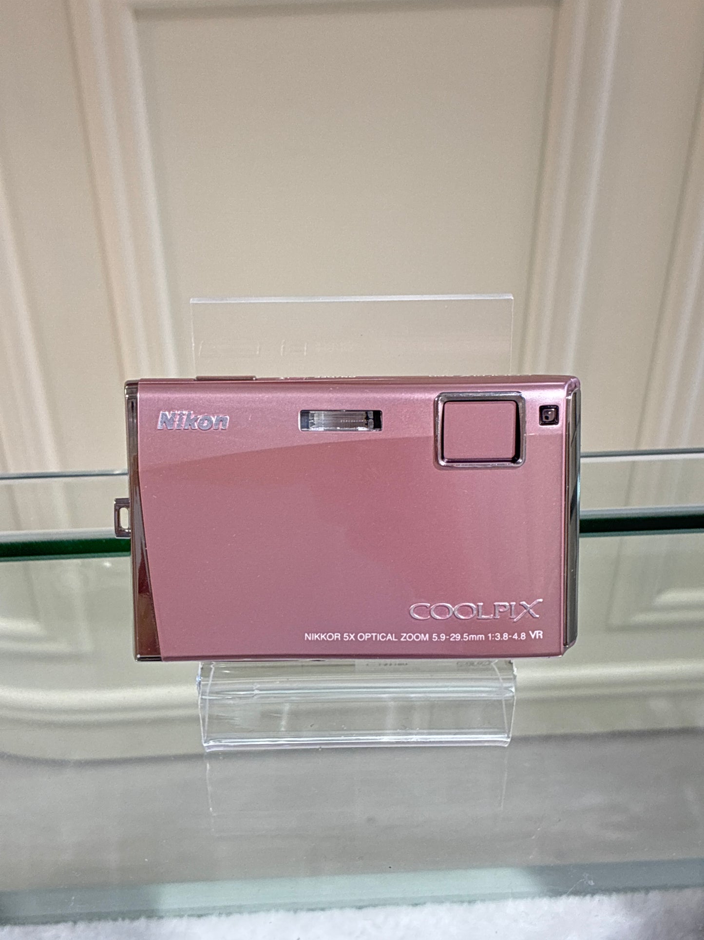 Nikon Coolpix S60 Touch Screen Nearly New