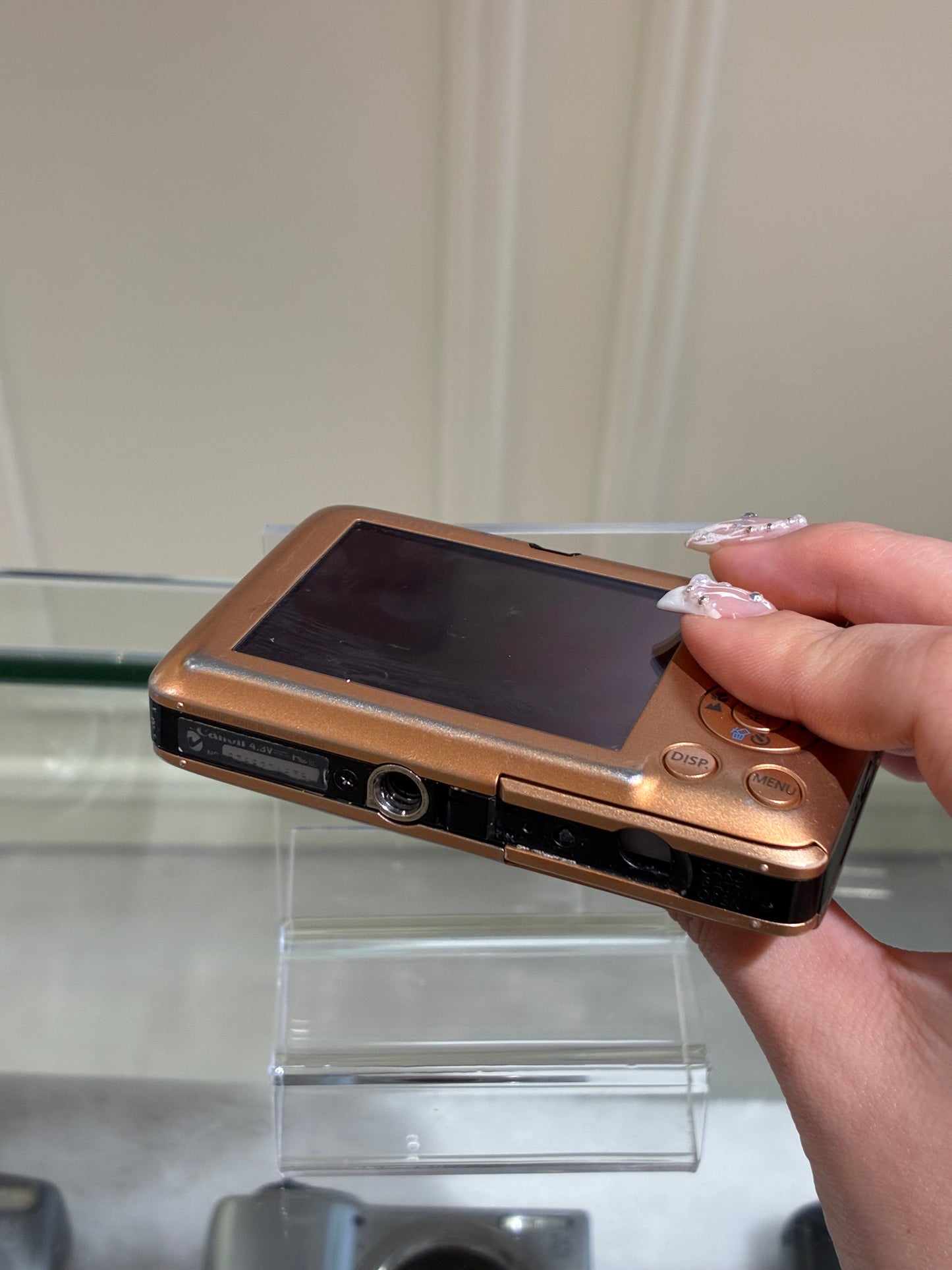 熱門顯白型號 撿漏價! Canon IXUS 100is in gold | Rare Colour