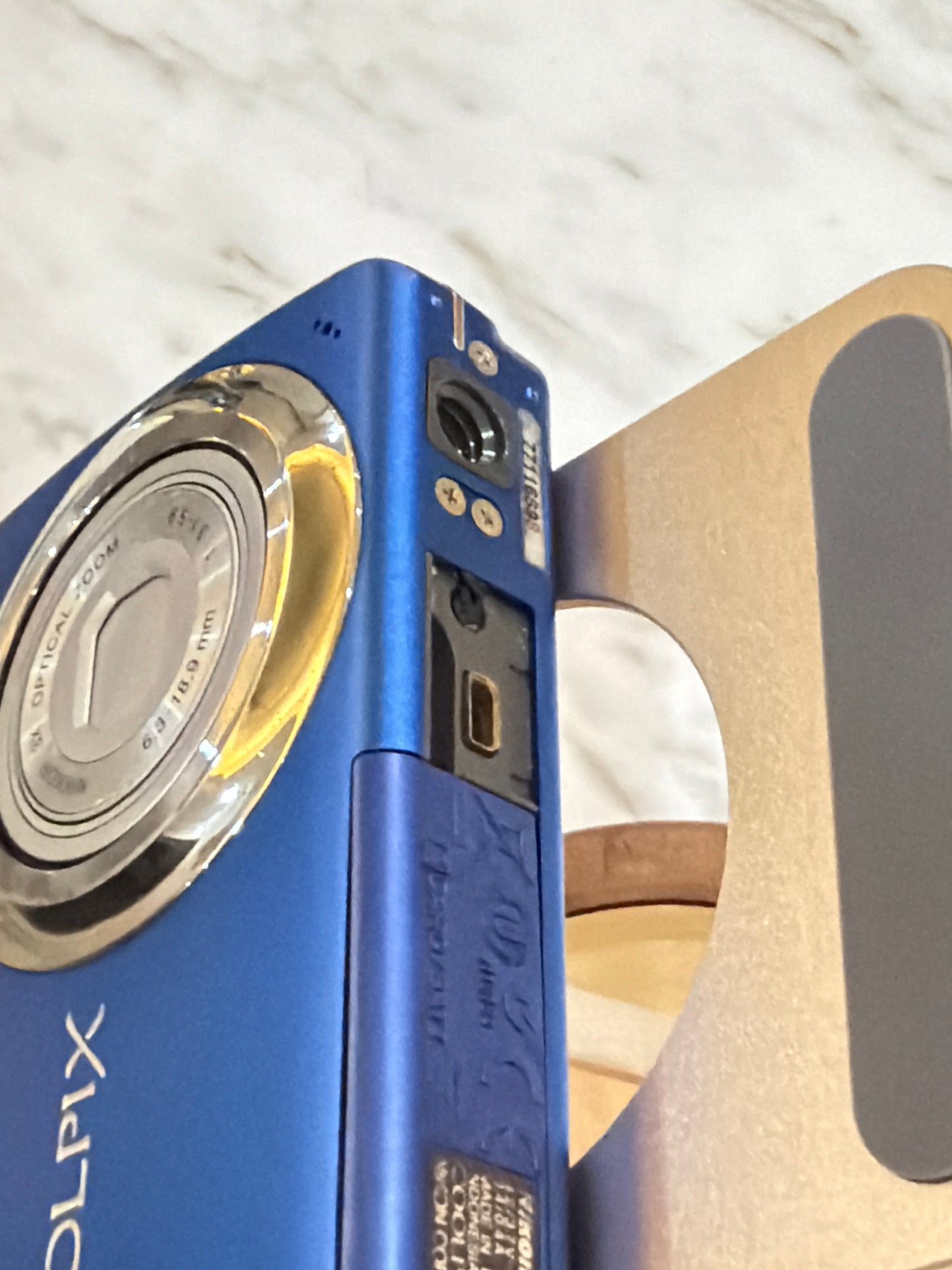 Nikon Coolpix S220 Blue