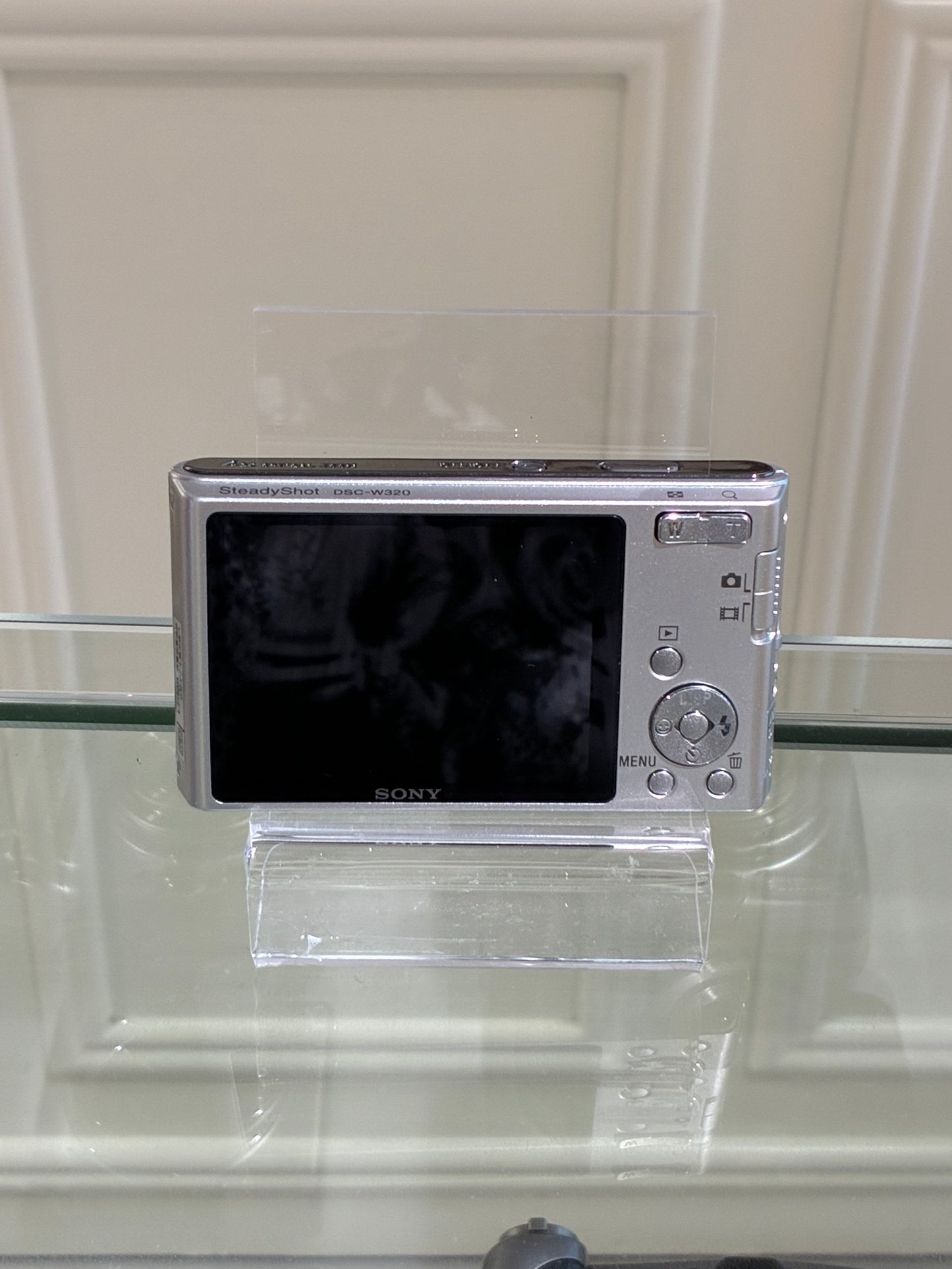 Sony Cybershot DSC-W320 in Silver