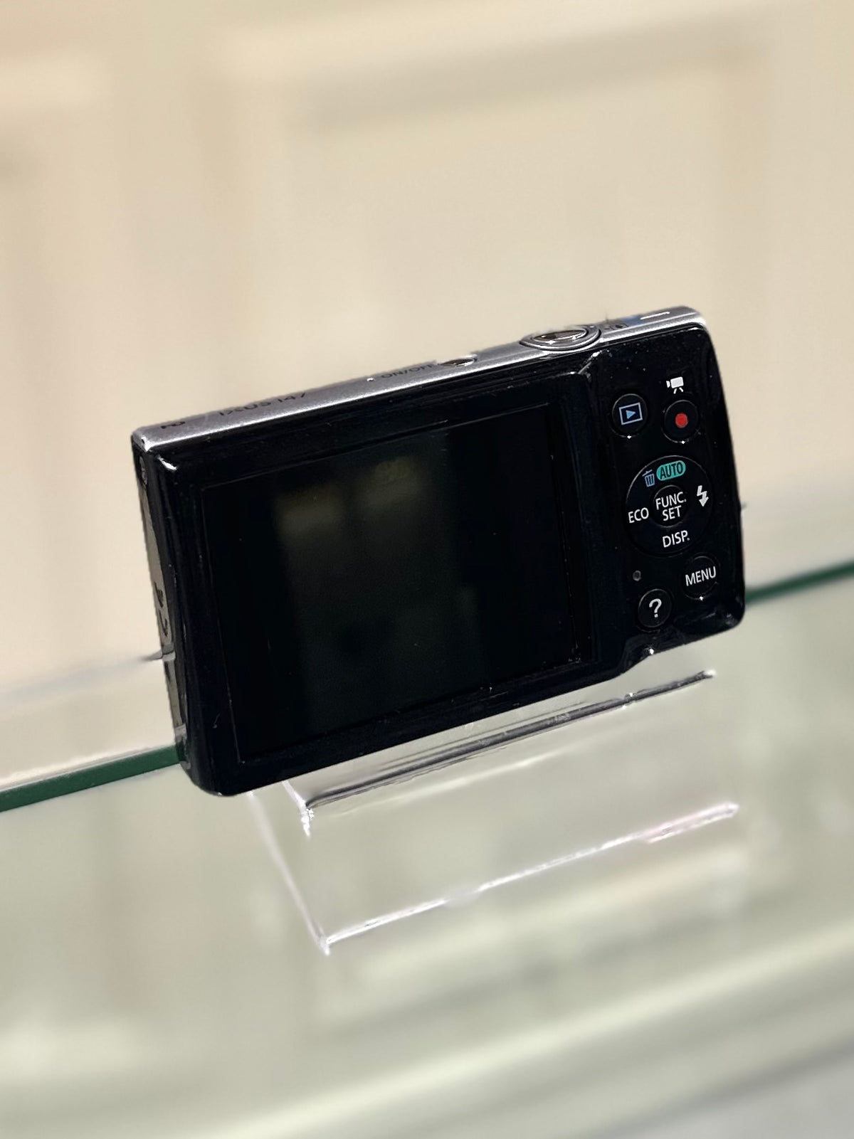 Canon IXUS 147 in black | Good Condition