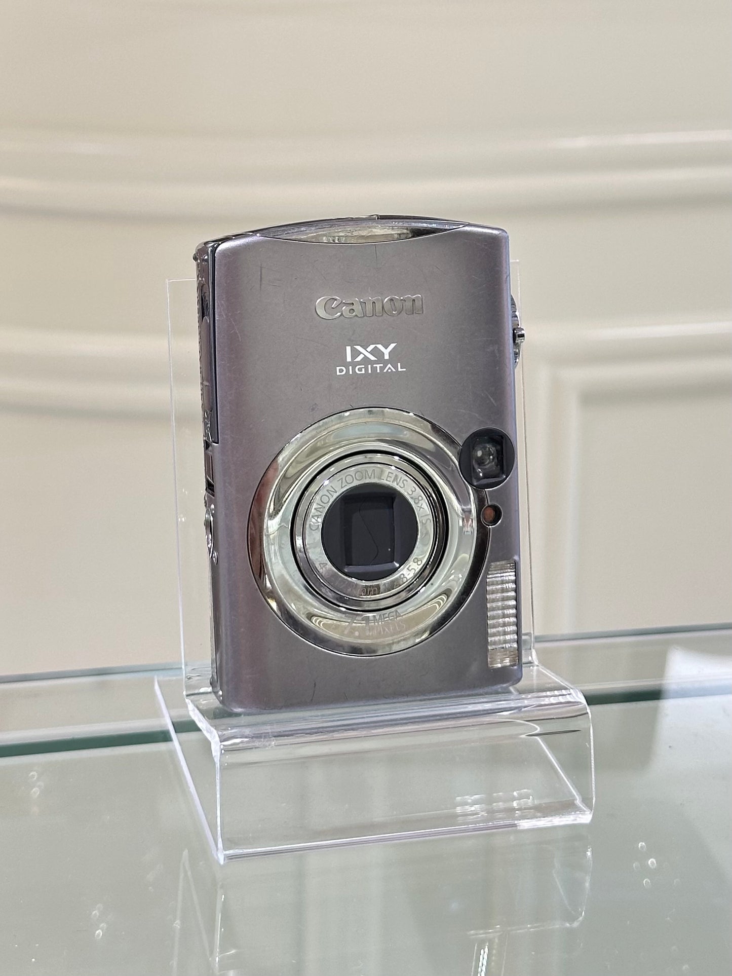 Canon IXY 900is