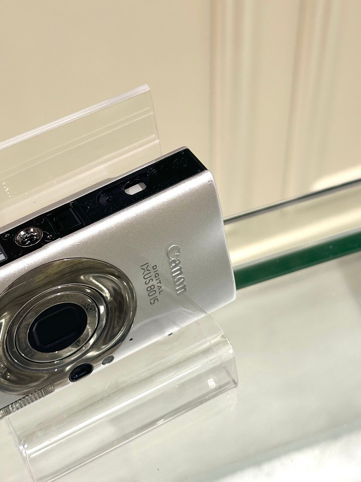 Canon IXUS 80is in silver | Excellent Condition