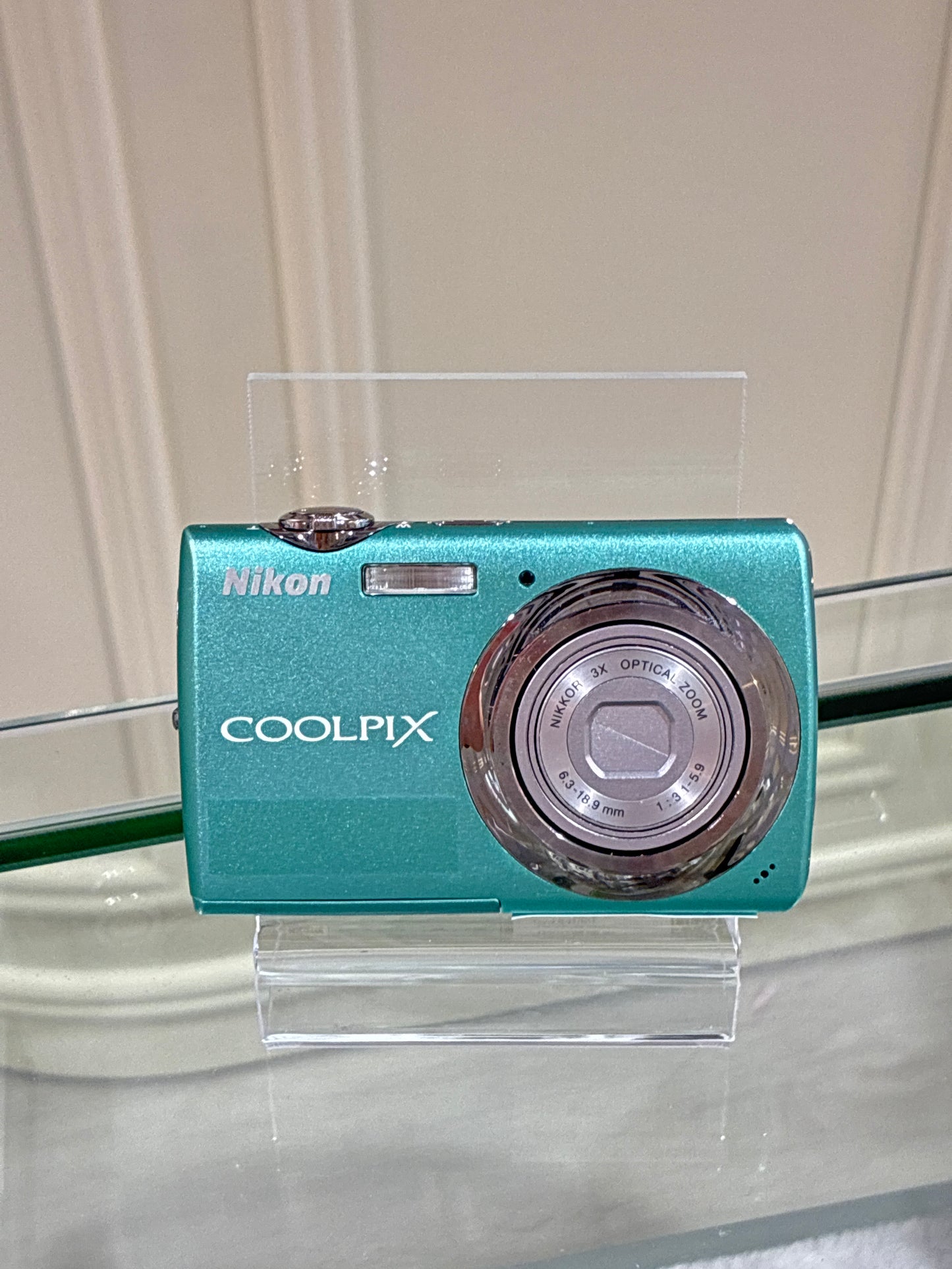 Nikon Coolpix S220 Mint Green 👗Nearly New