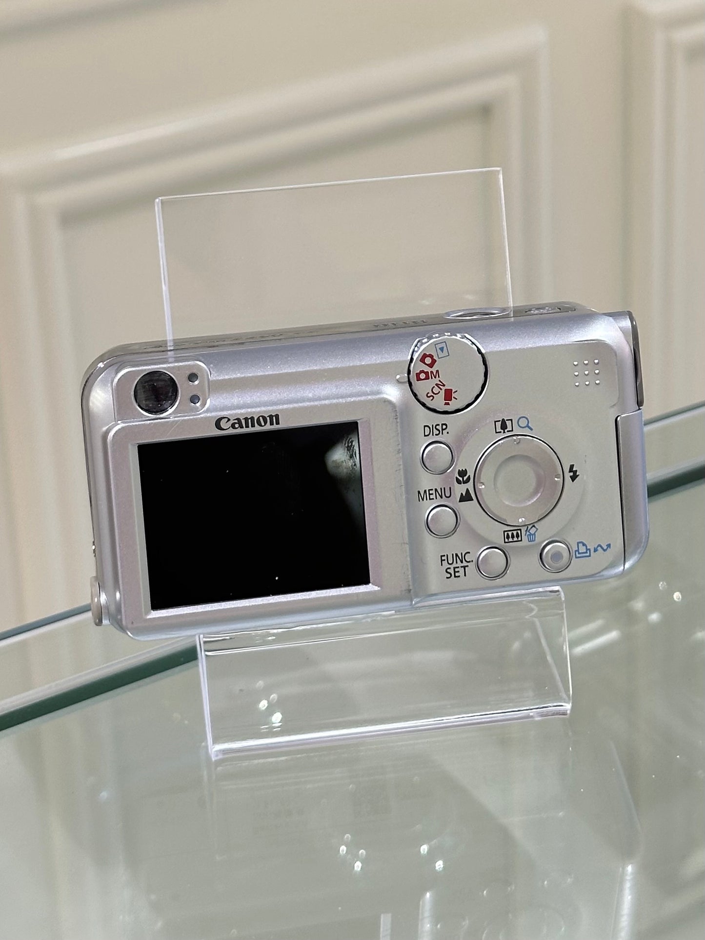 Canon Powershot A460 in pink