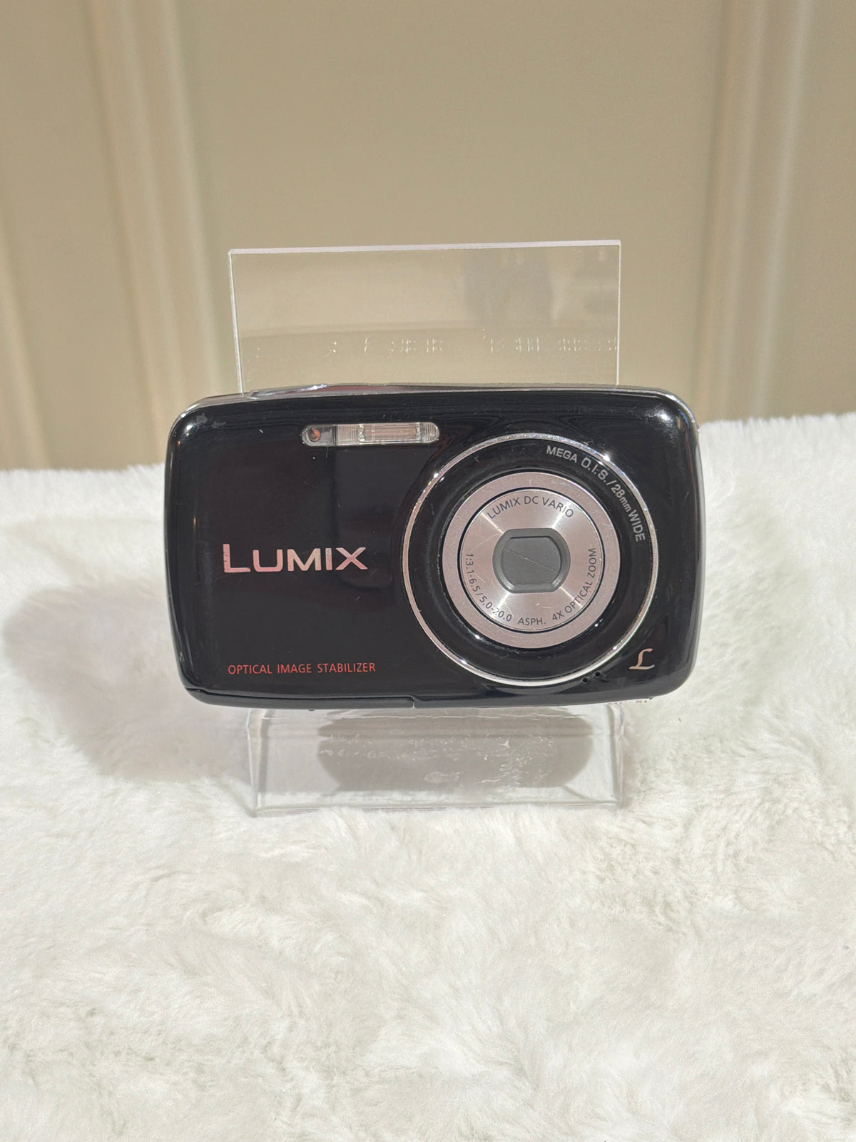 Panasonic Lumix DMC-S1
