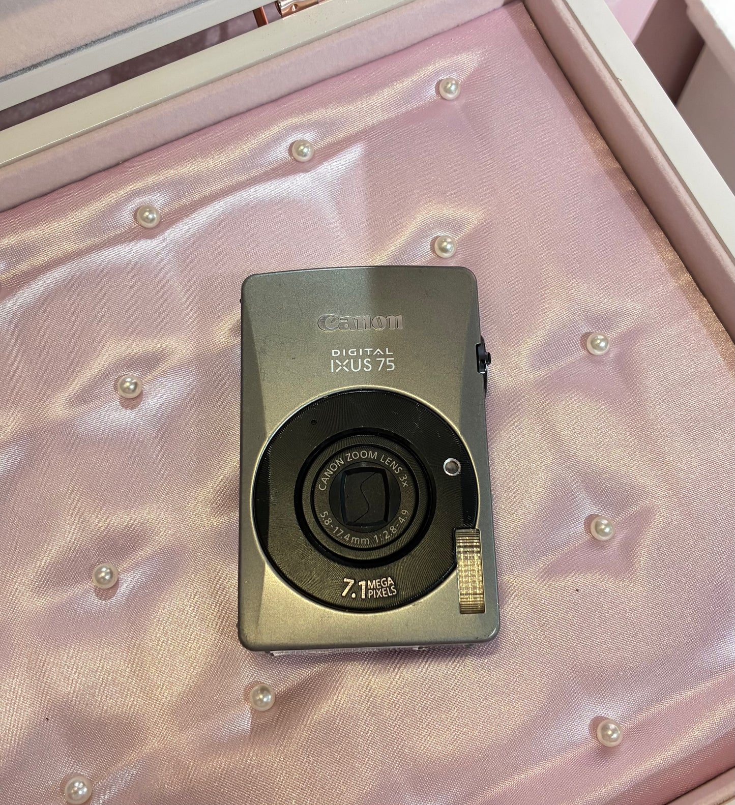 Canon IXUS 75