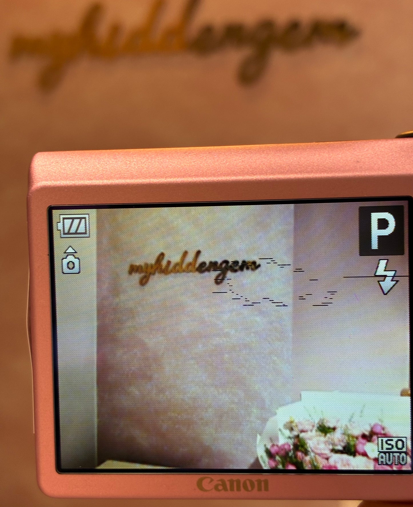 Canon IXY 200F (IXUS 105) Pink Fullset excellent condition