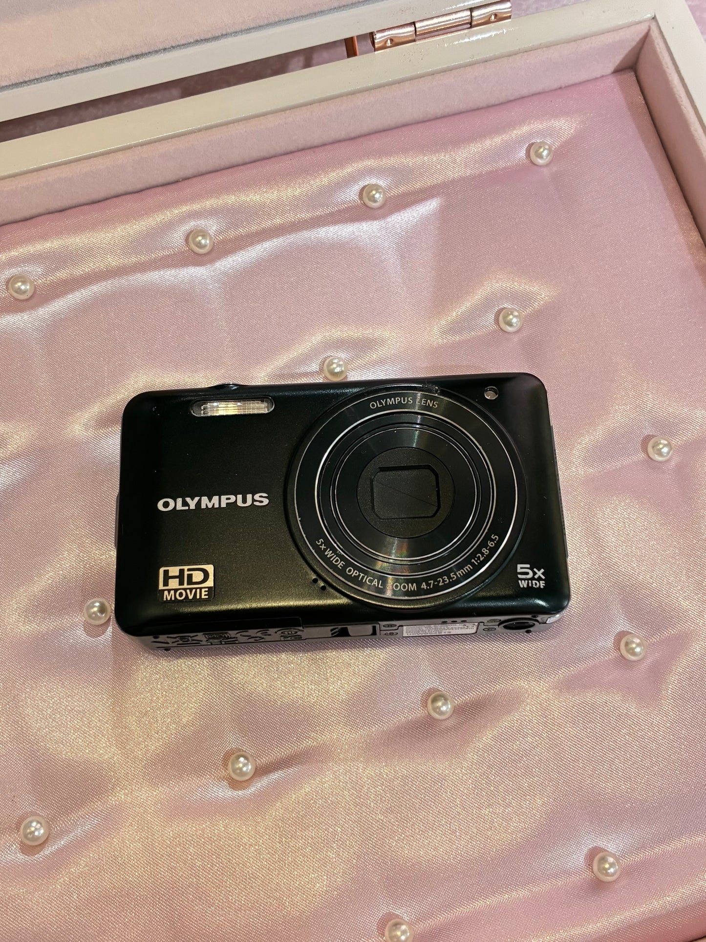 Olympus D-710