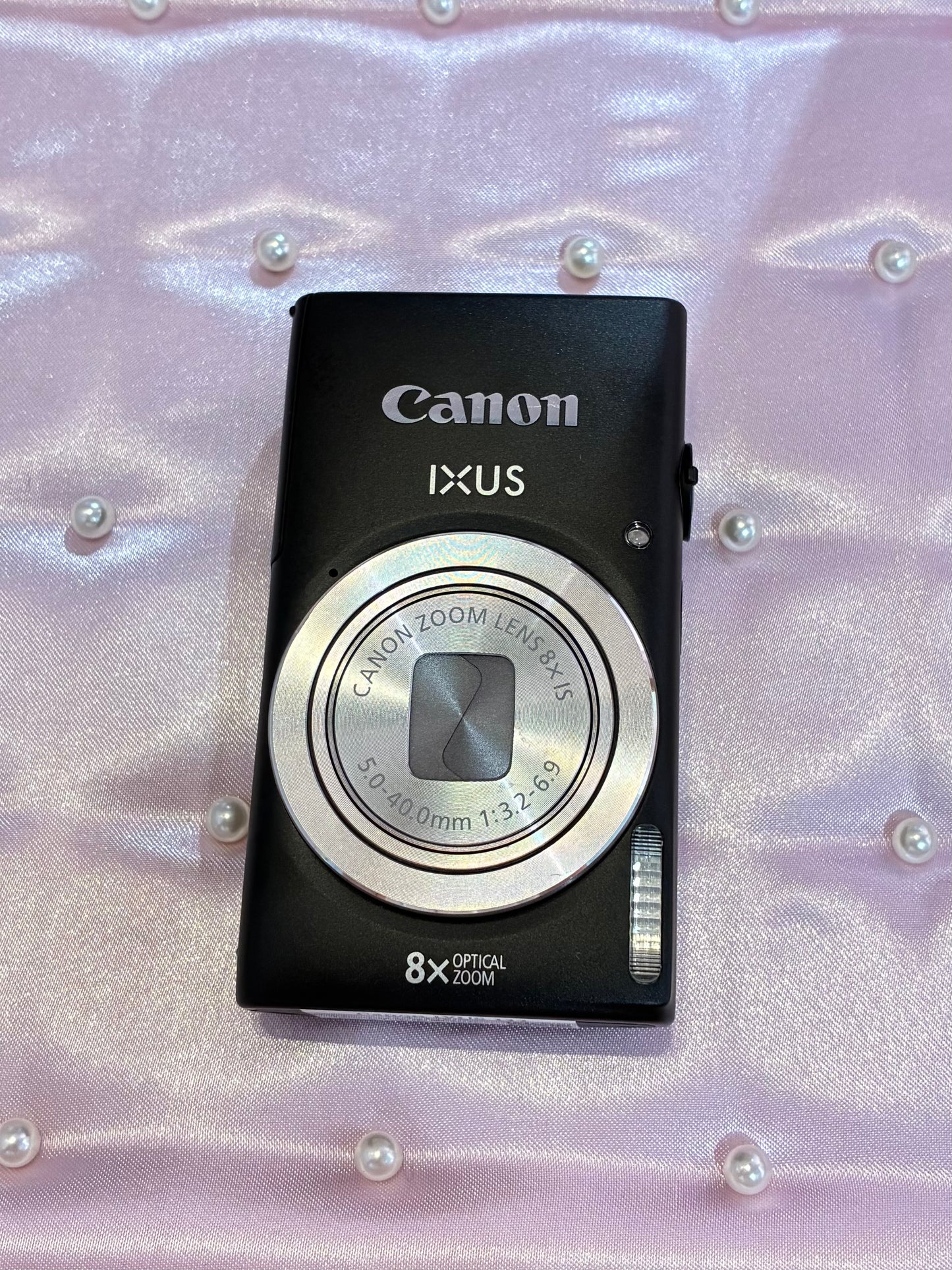 Canon IXUS 132 (excellent condition)