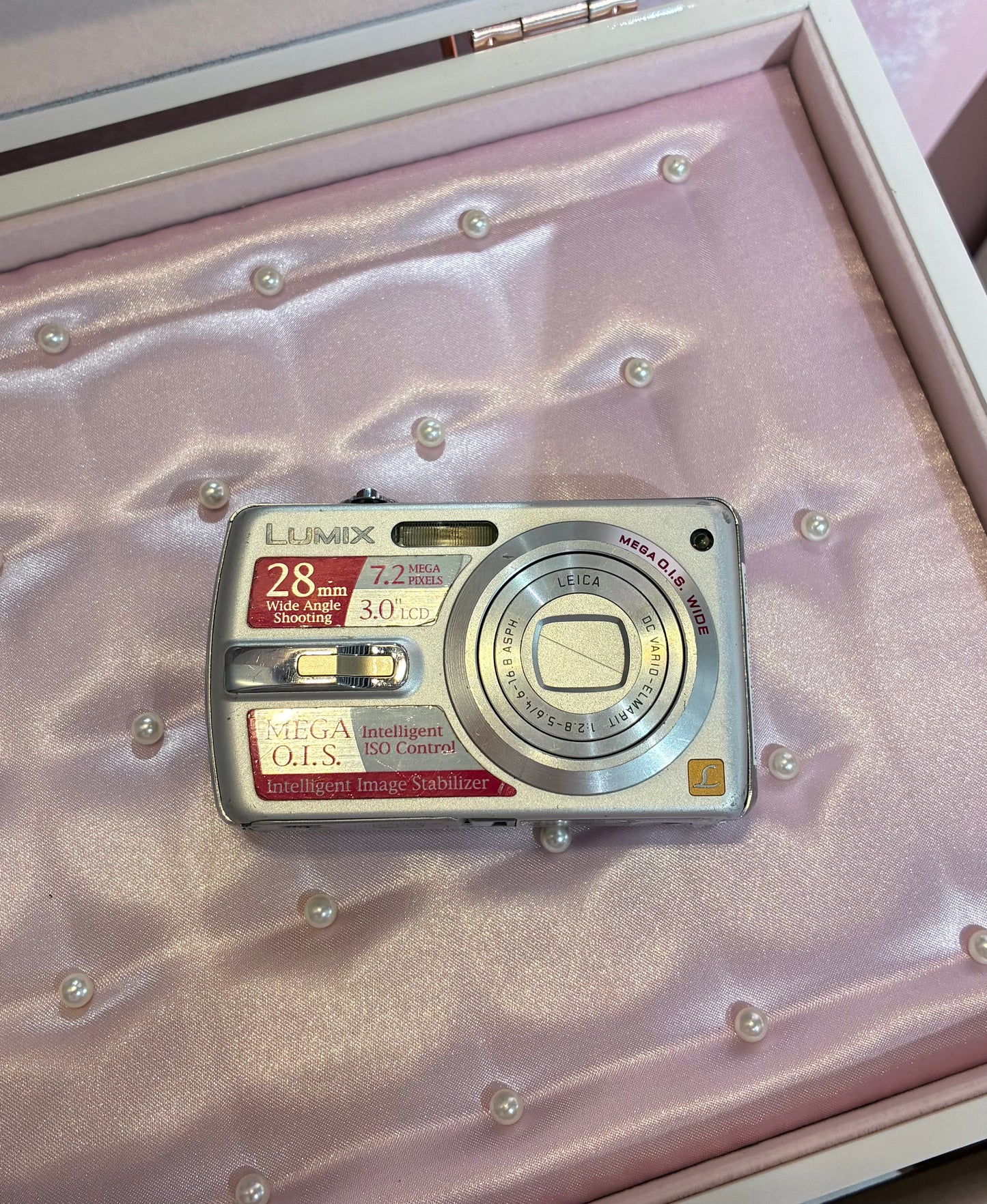 Panasonic Lumix DMC-FX50