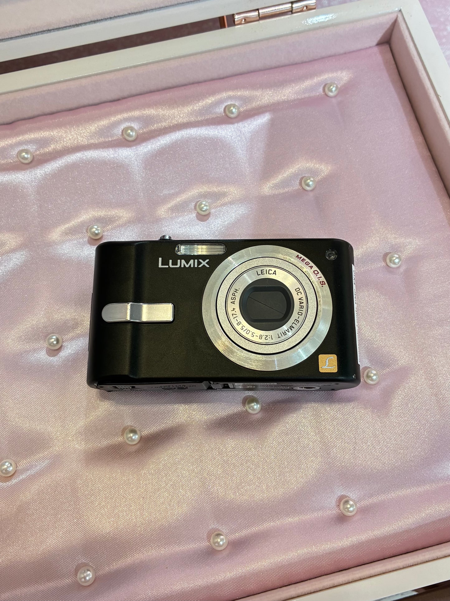 Panasonic Lumix DMV-FX10
