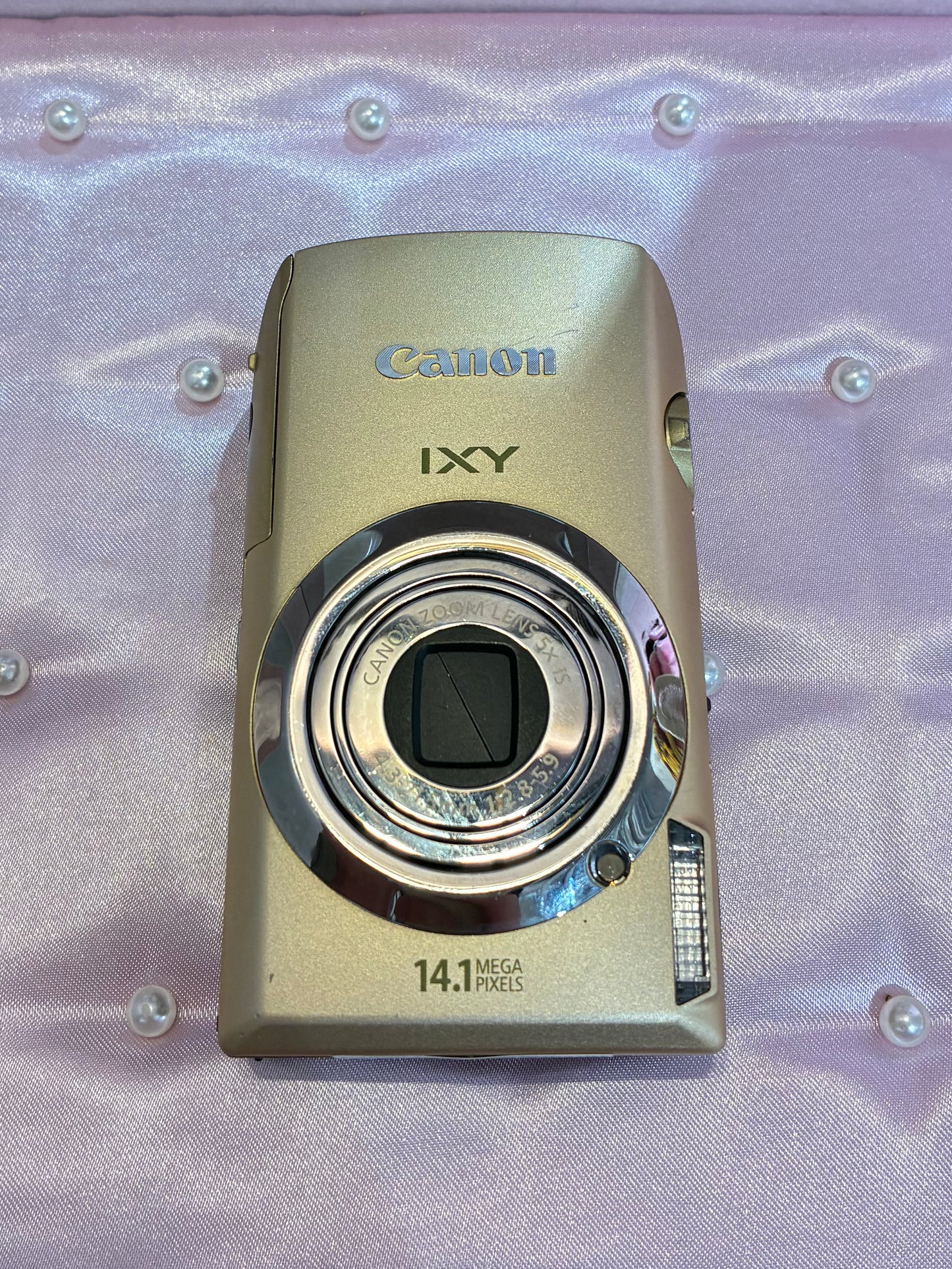 Canon IXY 10s in champagne gold (IXUS 210)