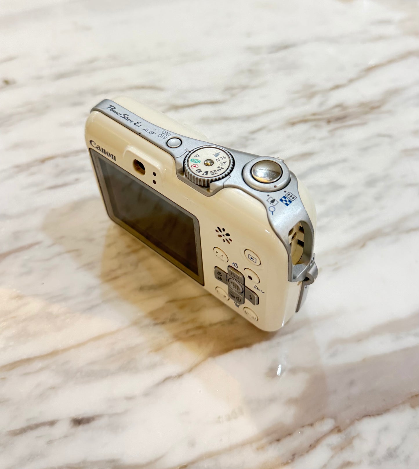 Canon Powershot E1 White