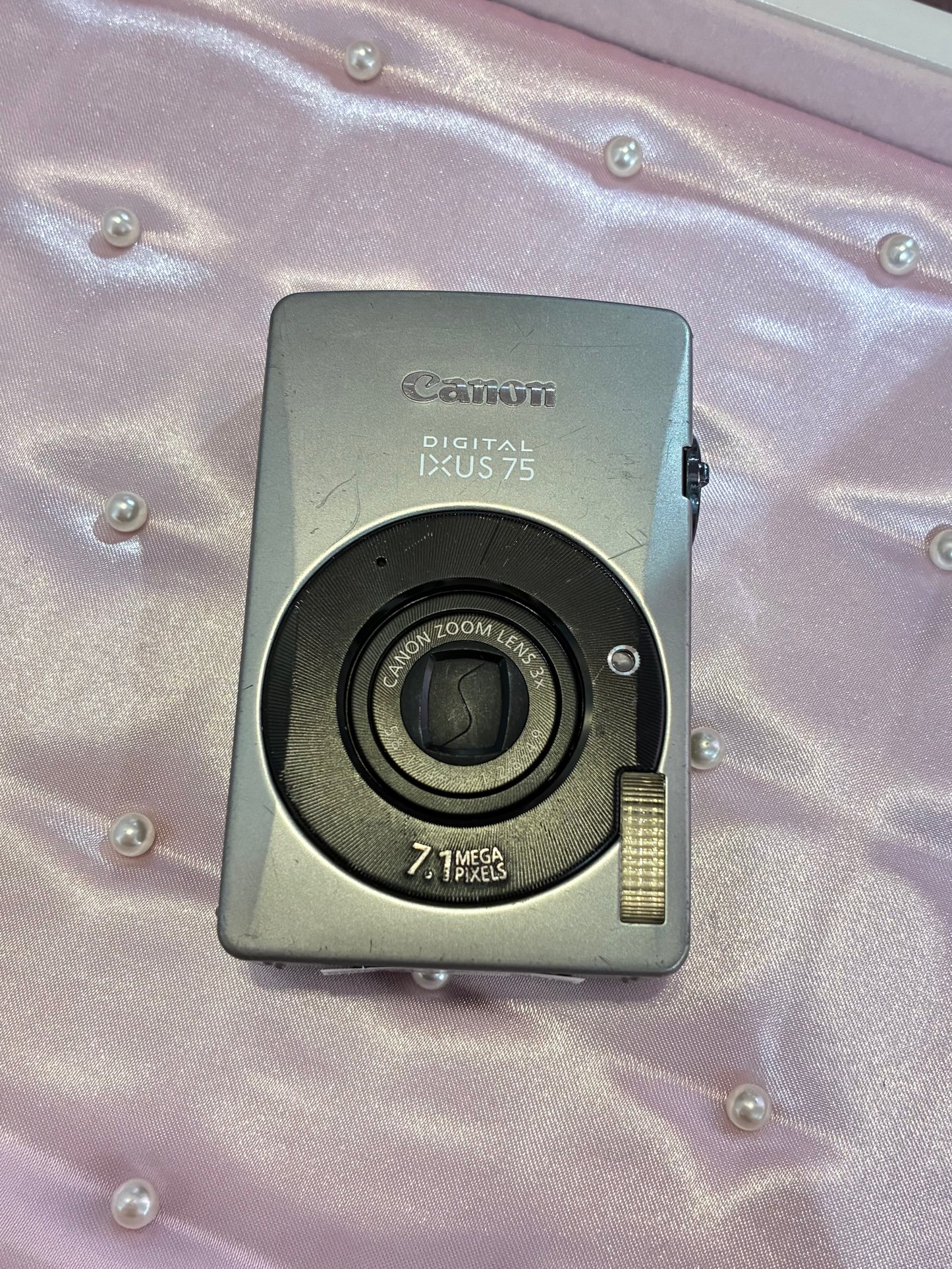Canon IXUS 75