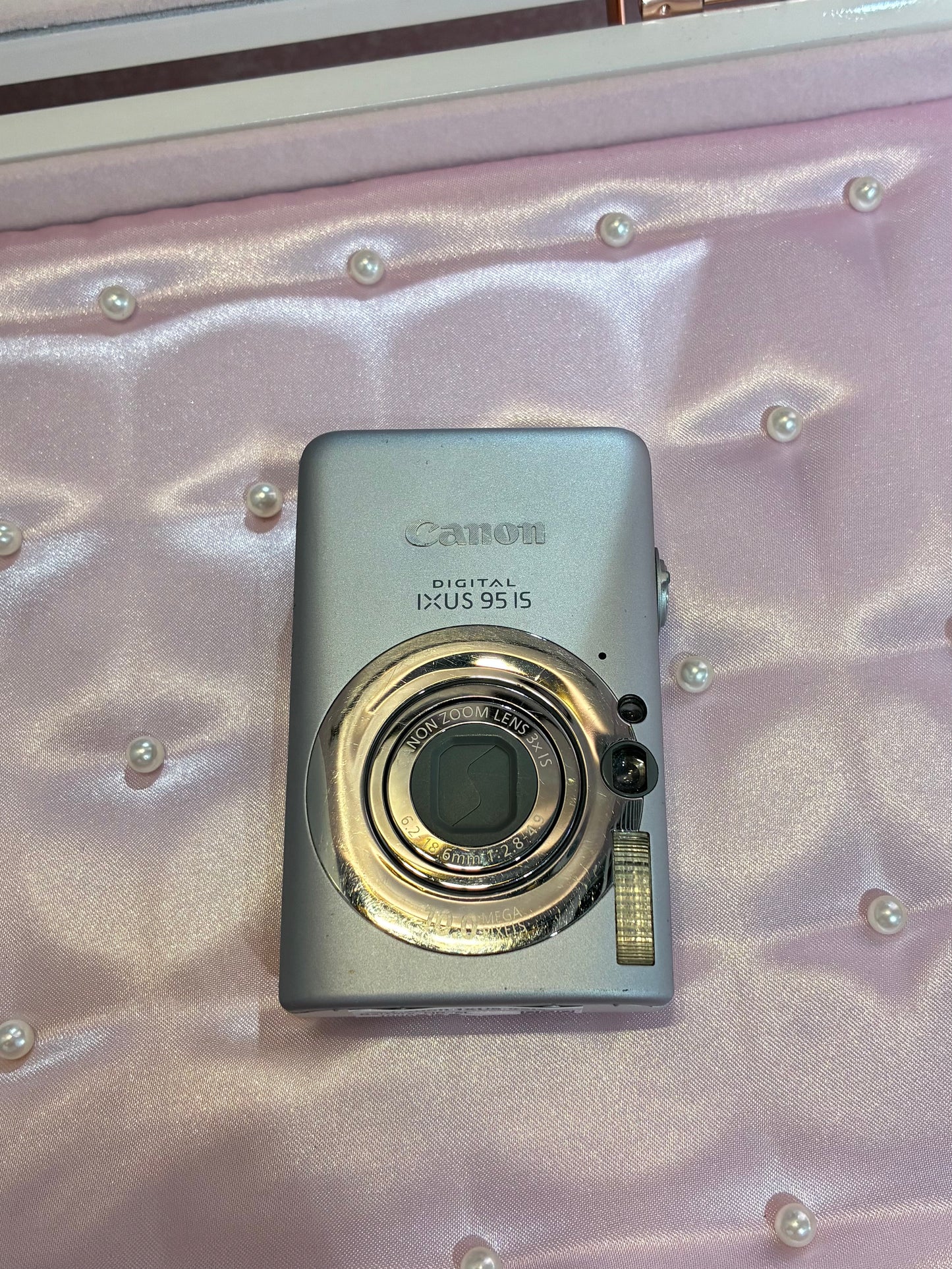 Canon IXUS 95 IS (BLACKPINK Lisa 同款)