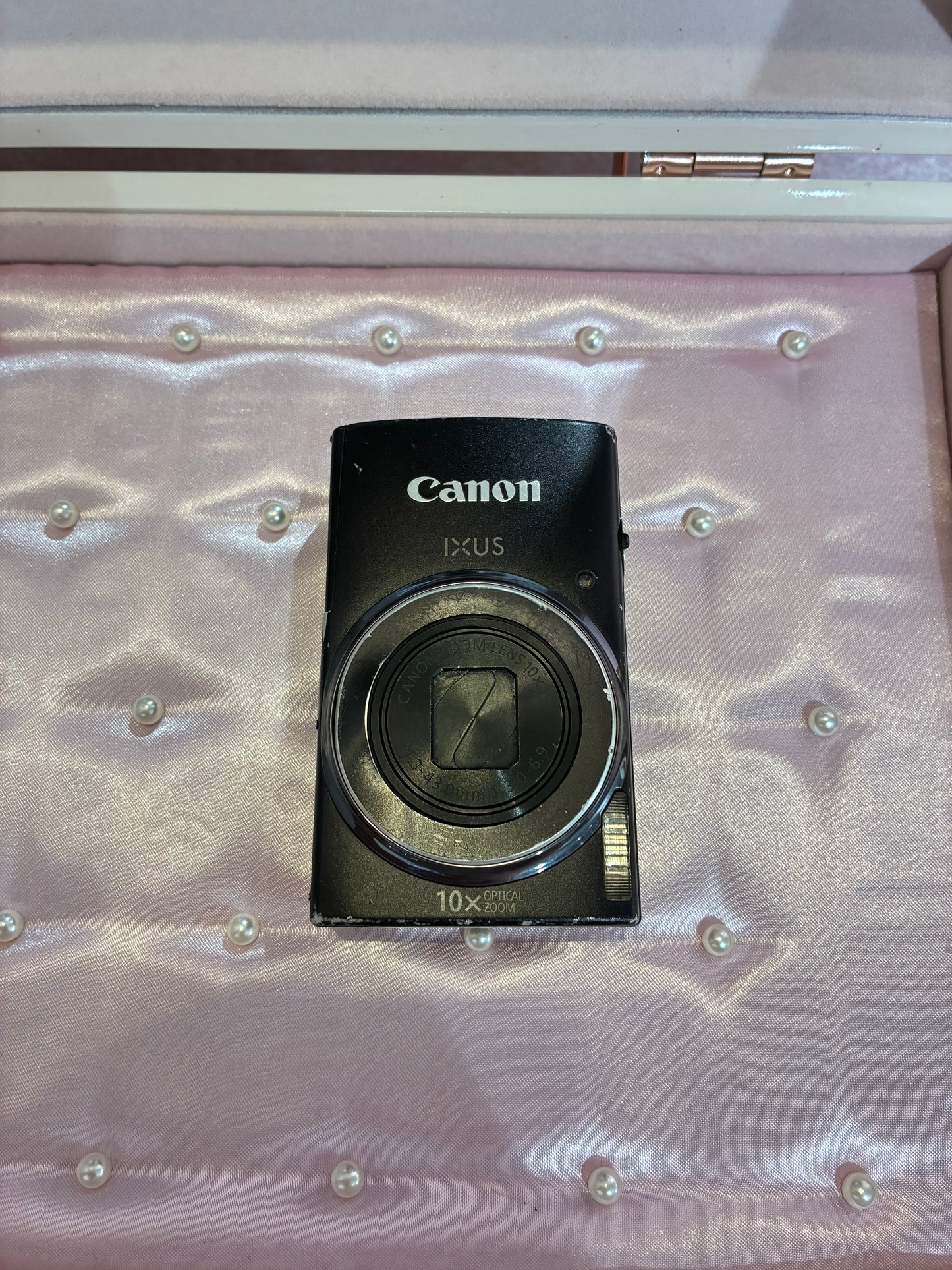 Canon IXUS 157