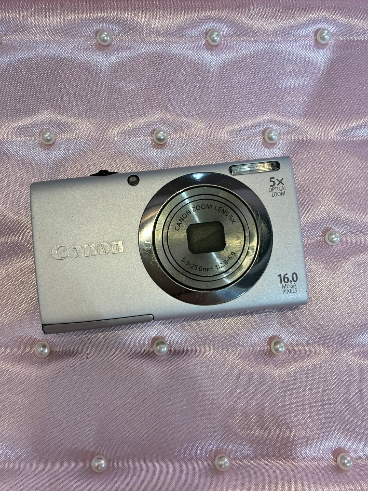 Canon Powershot A2300is in silver
