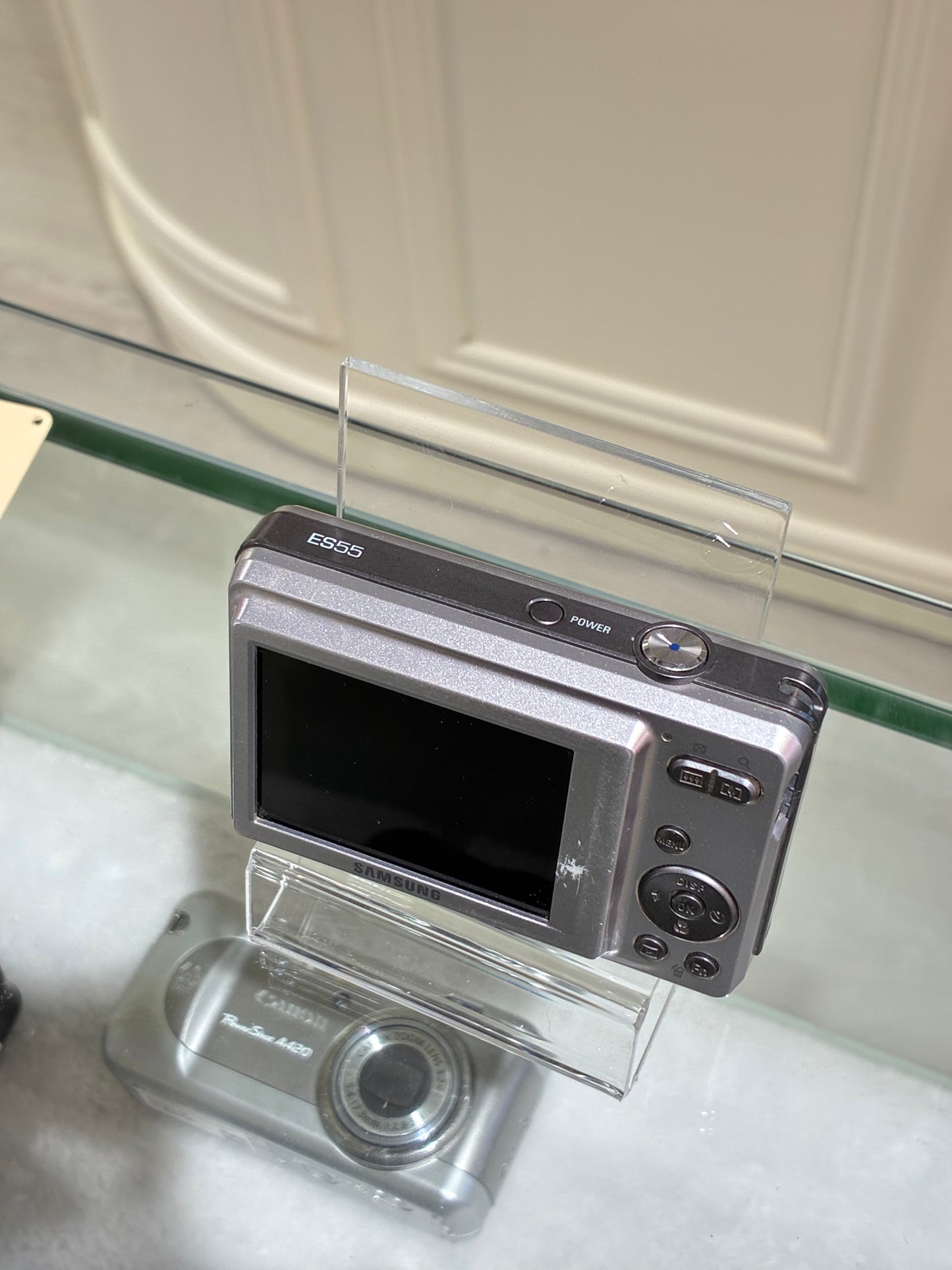 Samsung ES55 in silver
