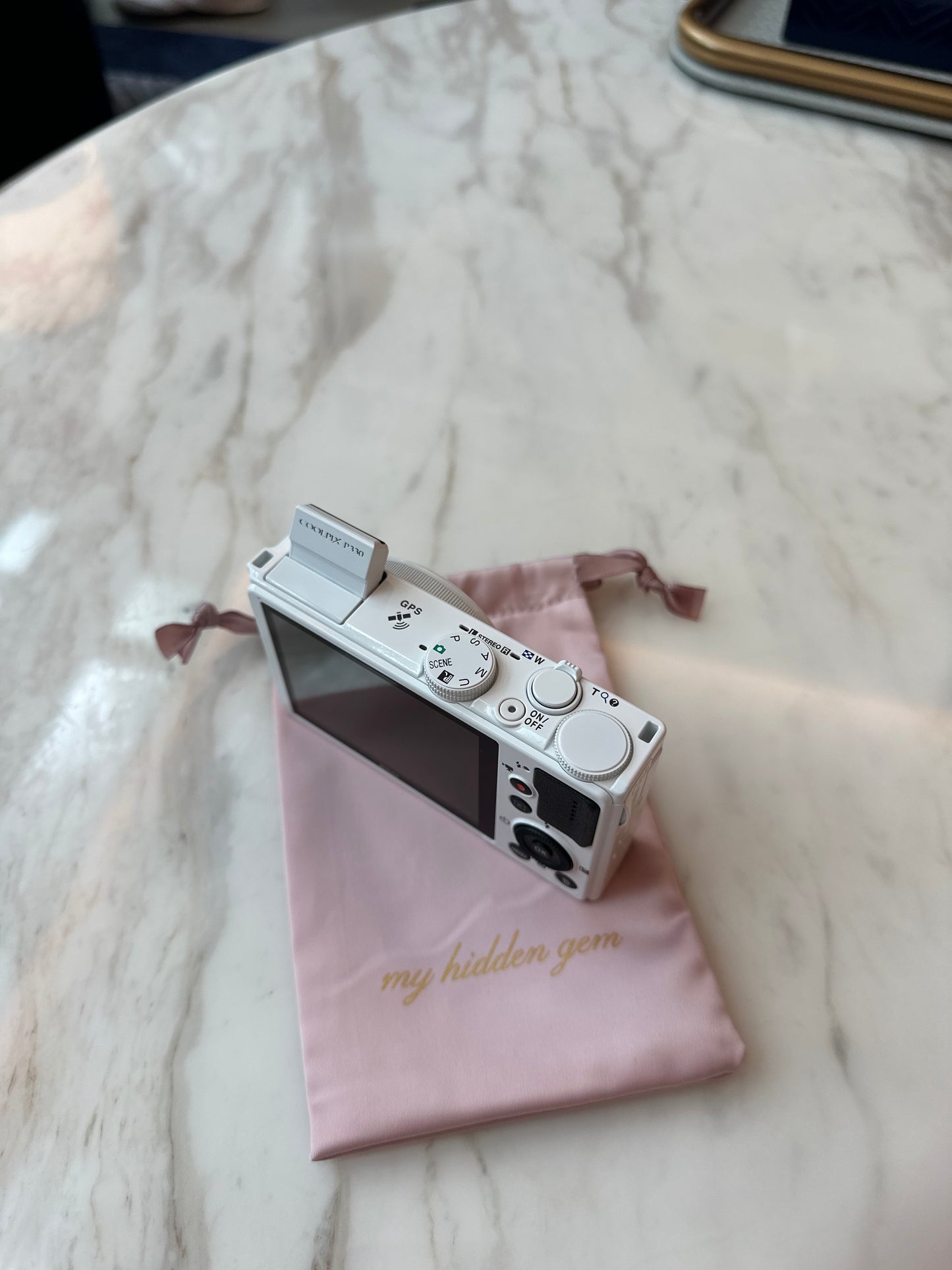 Nikon Coolpix P330