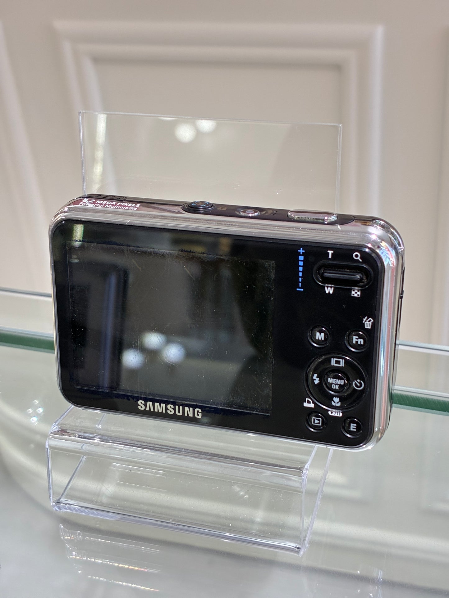 Samsung i8 in black