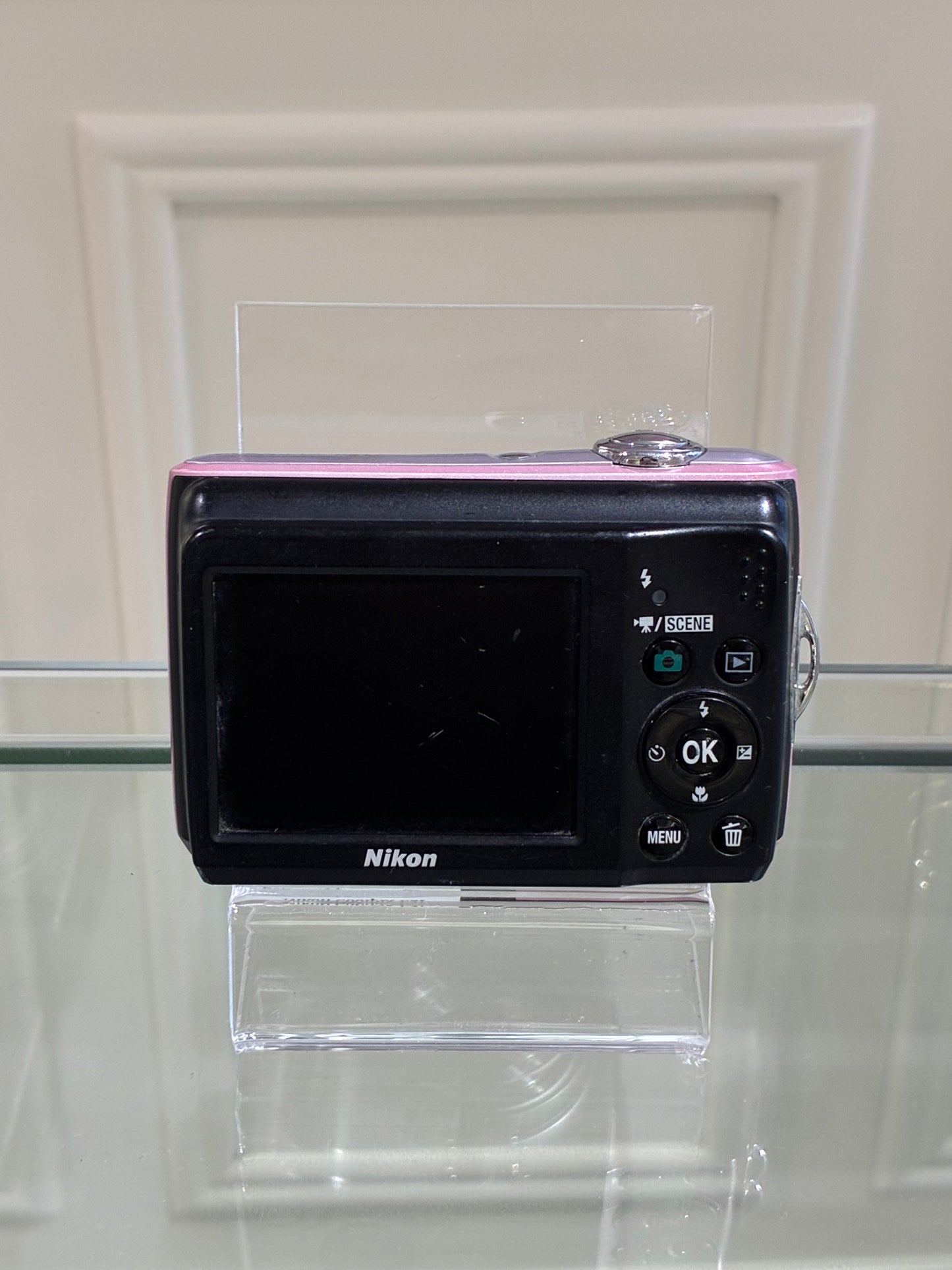 Nikon Coolpix L21 in pink