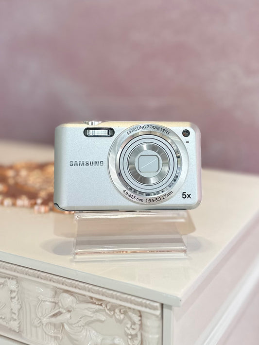 Samsung ES70 in silver excellent condition