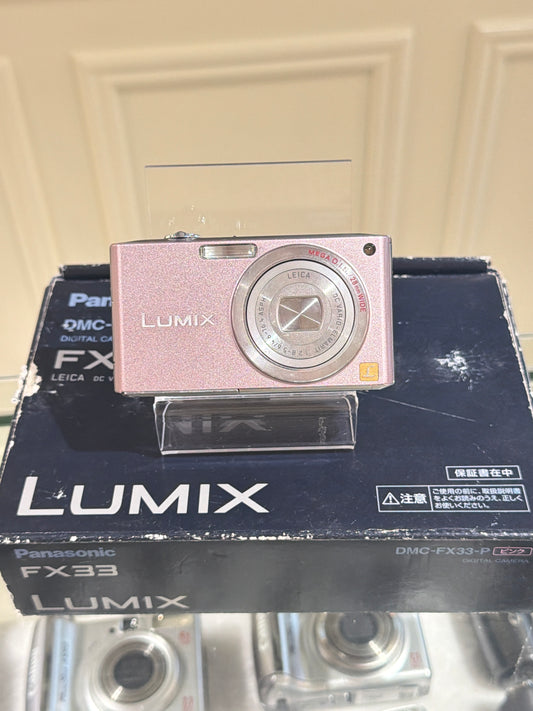 Panasonic LUMIX DMC-FX33 pink 💖
nearly new condition fullset Leica Lens