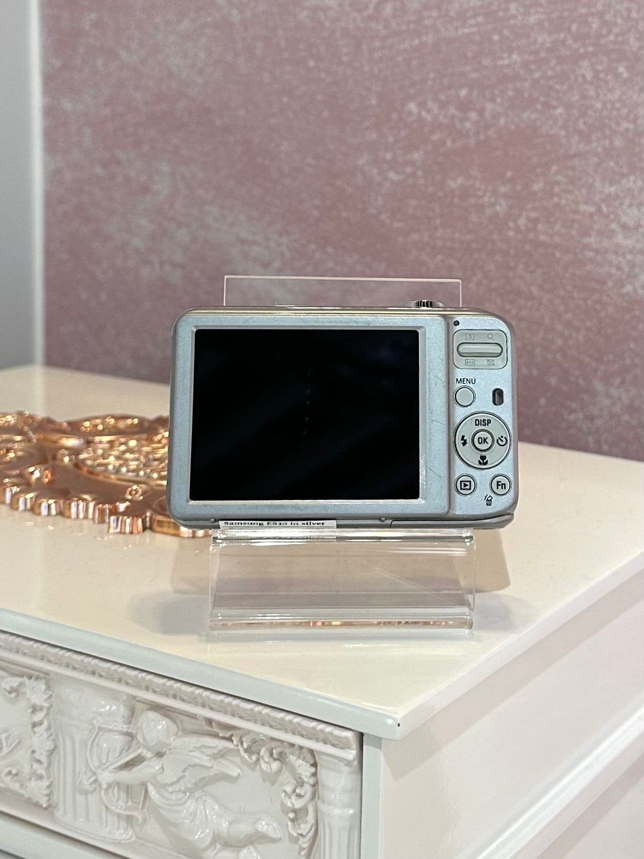 Samsung ES30 in silver