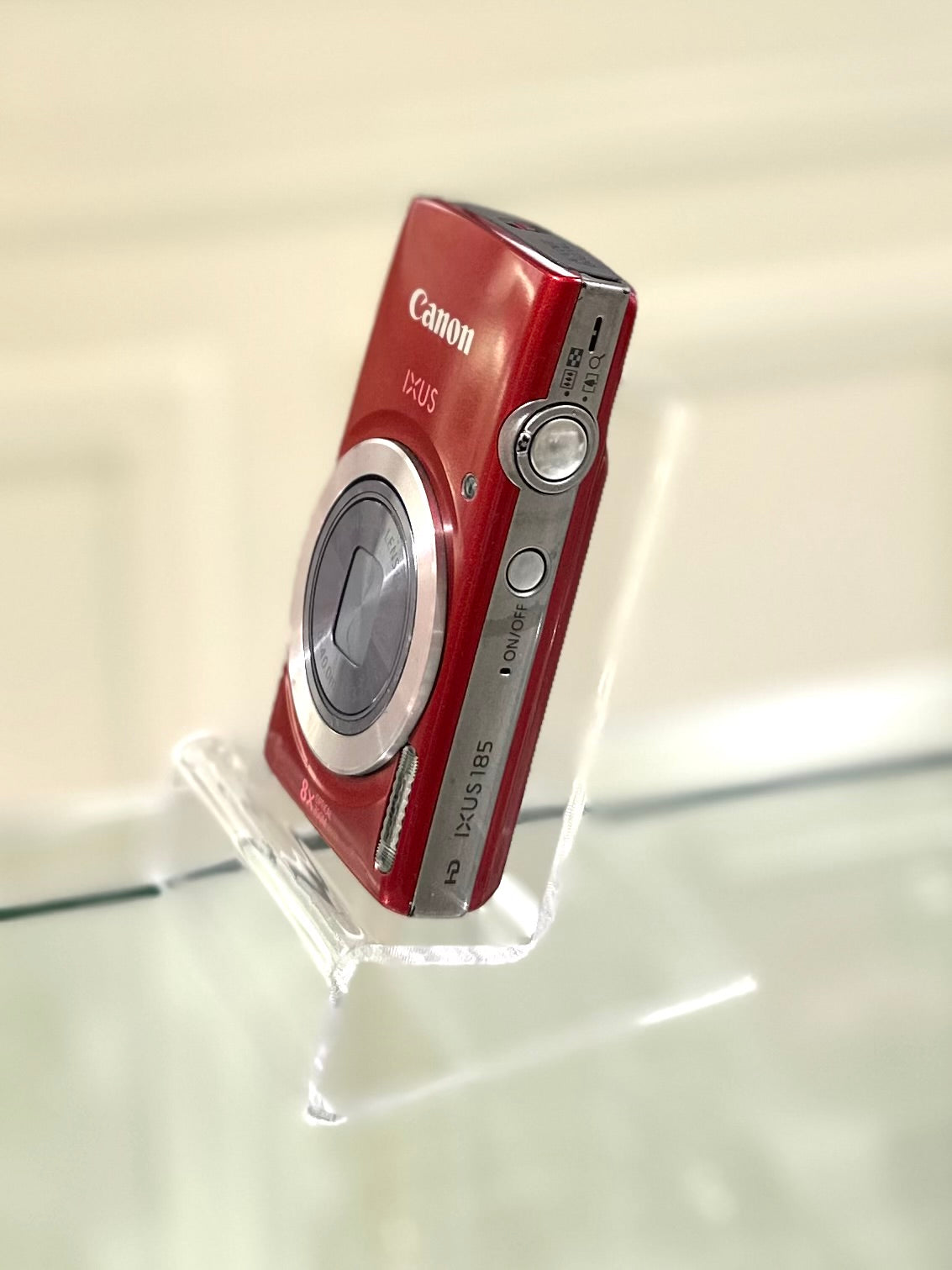 Canon IXUS 185 in red