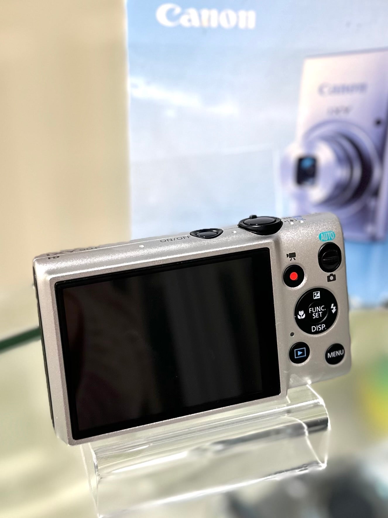 Canon IXY 90F in silver | Nearly New | Rare full set with box