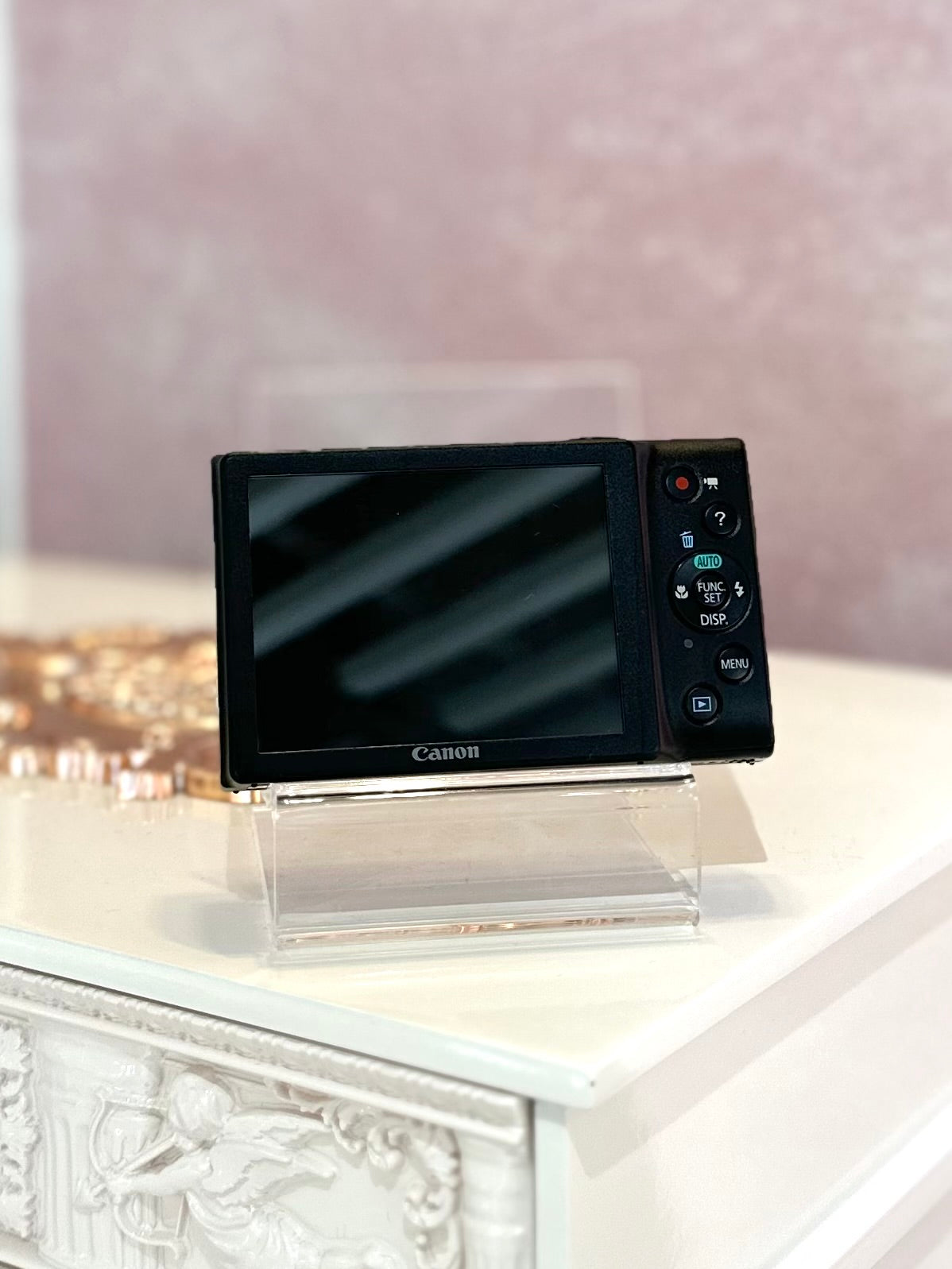 Canon Powershot A4000is in black | Nearly New