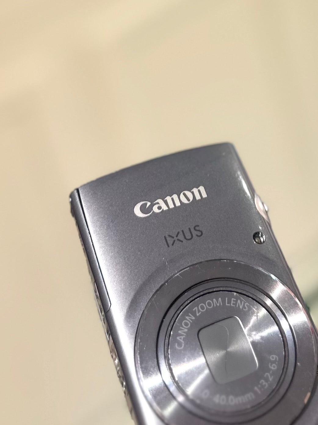 Canon IXUS 160 in space grey