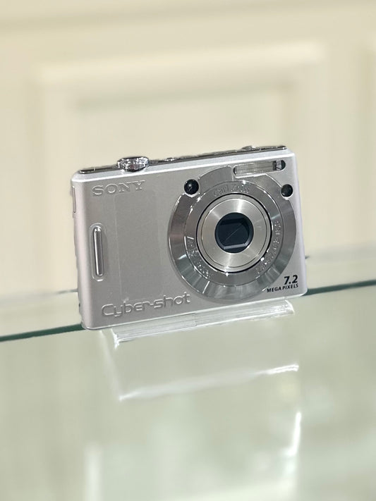 Sony Cybershot DSC W35 in silver
