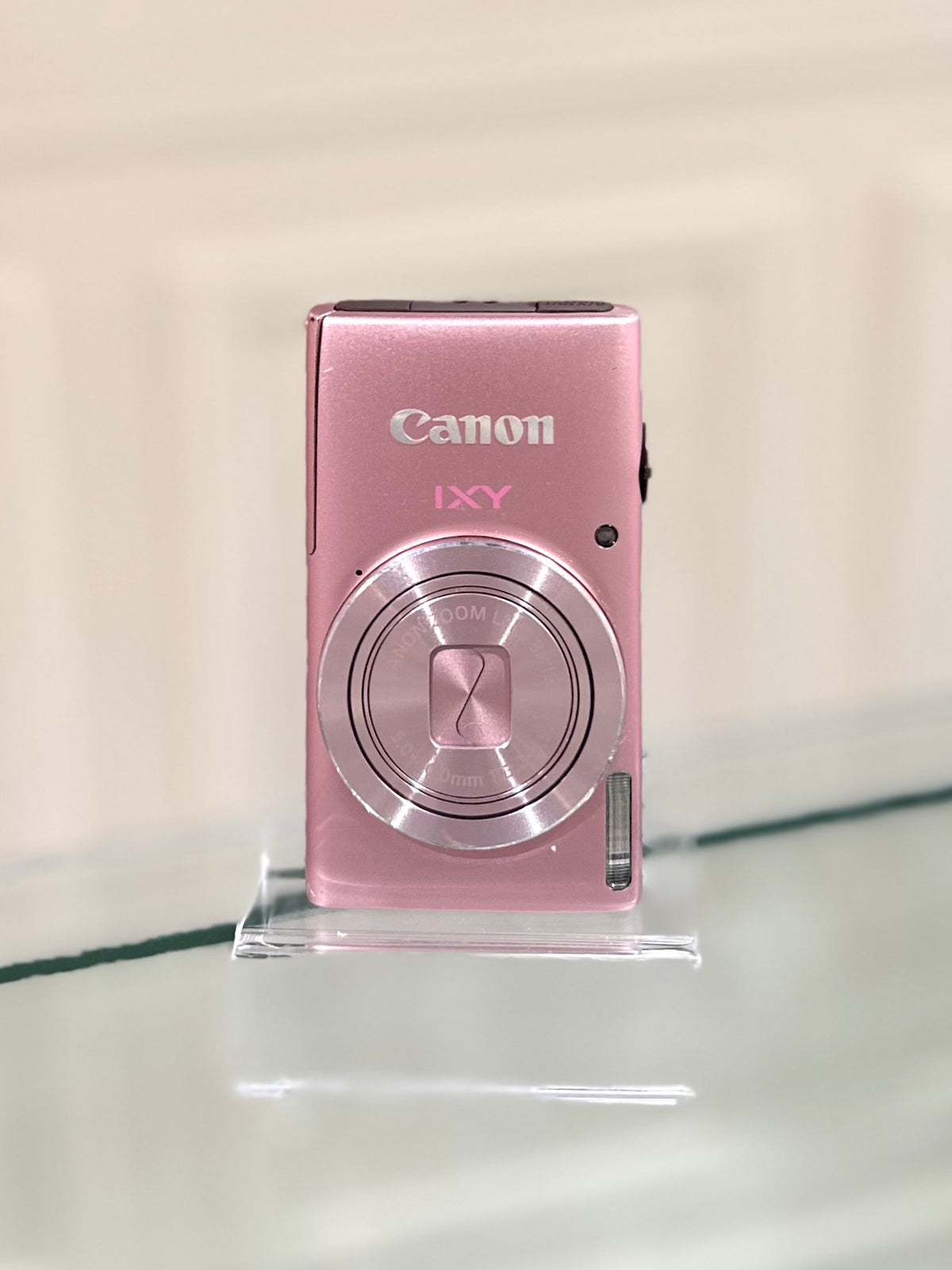 Canon IXY 100F (IXUS 135) in pink