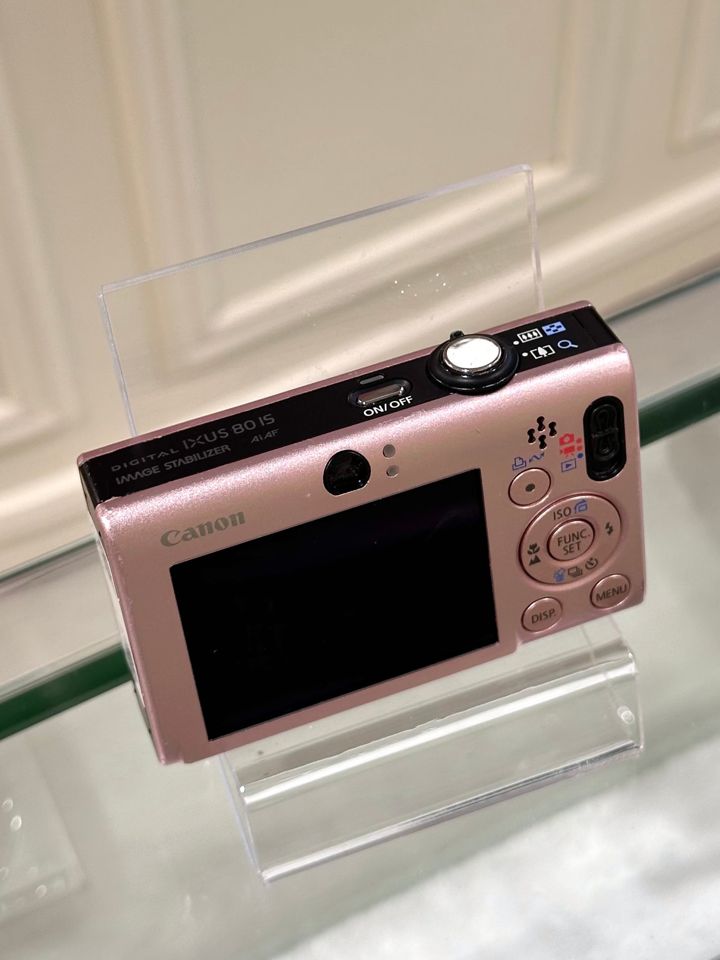 Canon IXUS 80is in pink