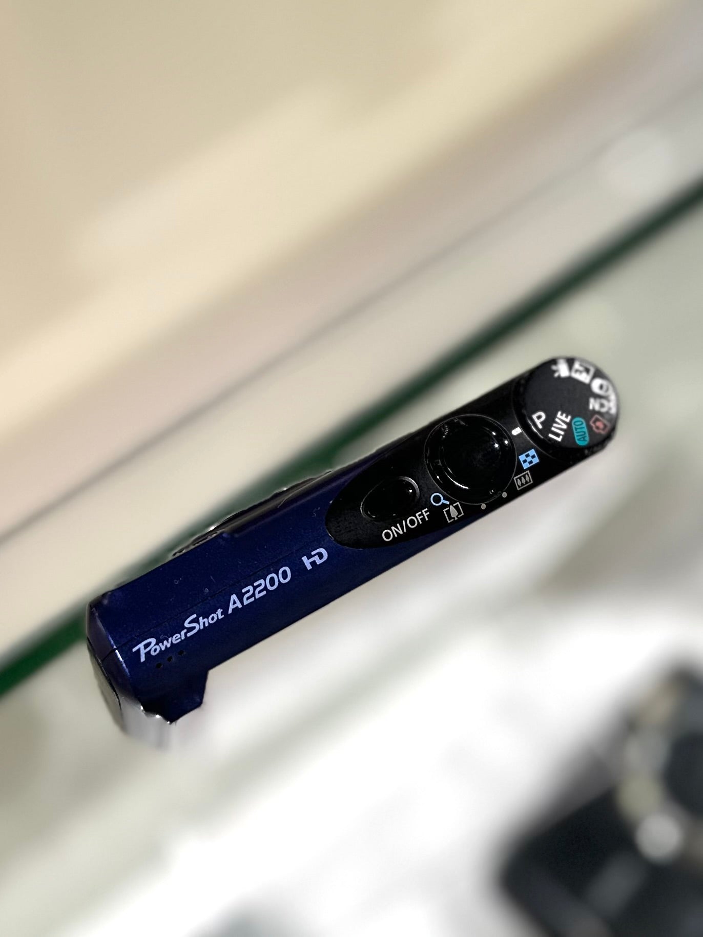 Canon Powershot A2200 in sapphire blue