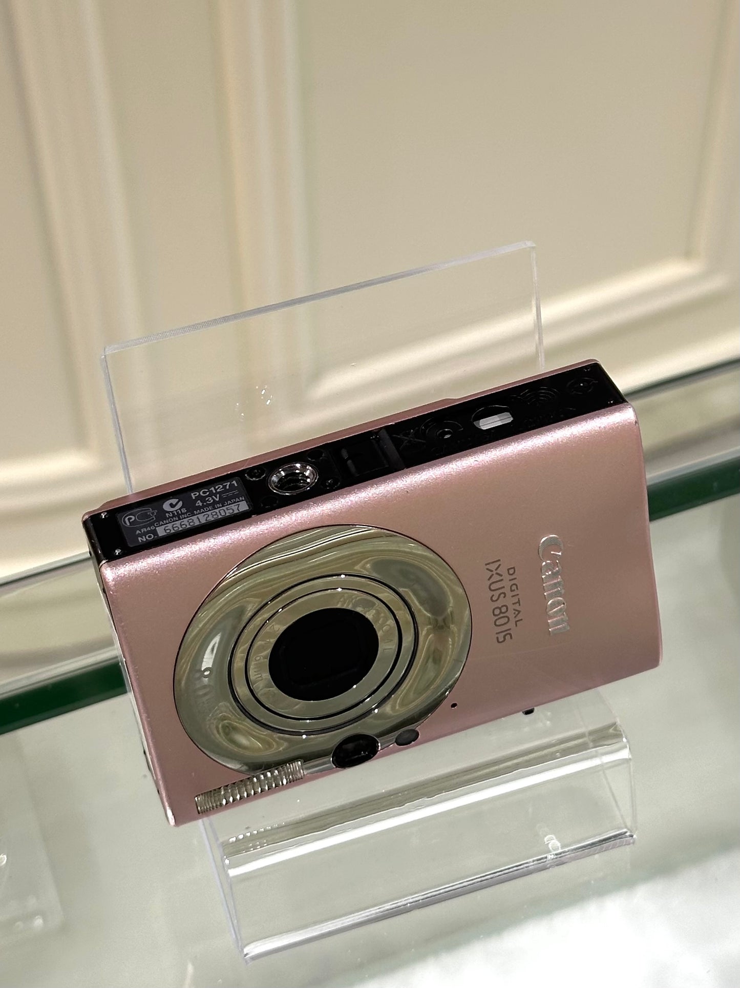 Canon IXUS 80is in pink
