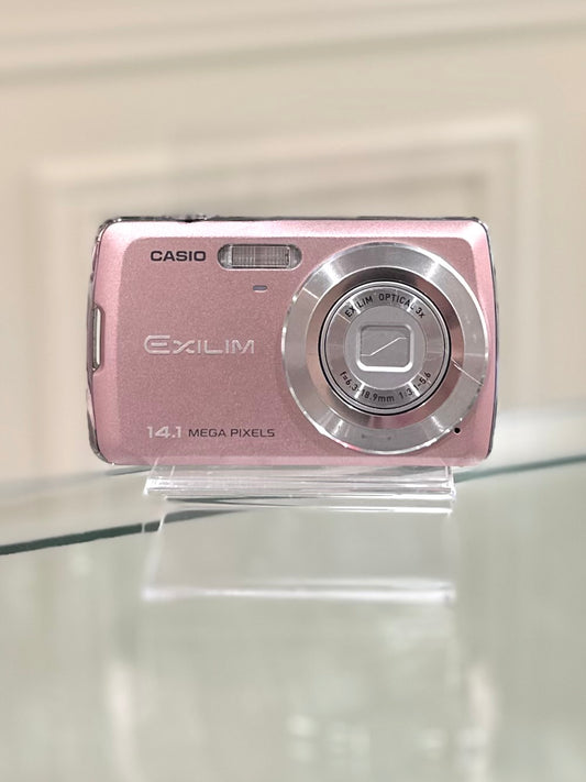 Casio Exilim Z35 in baby pink