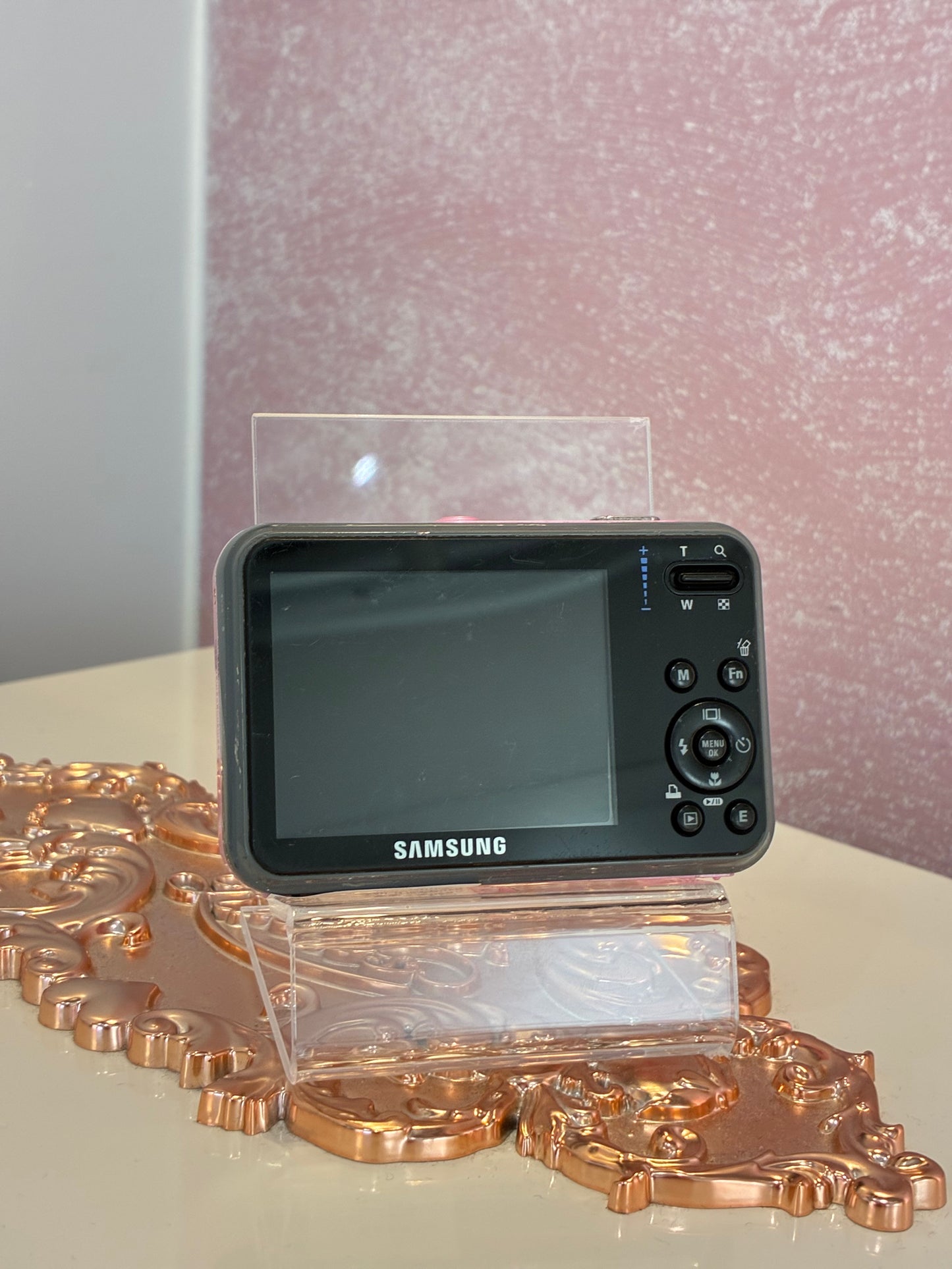 Samsung VLUU i8 in pink