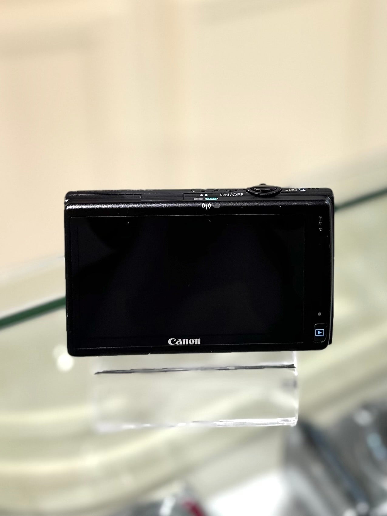Canon IXUS 240hs in black | Excellent Condition