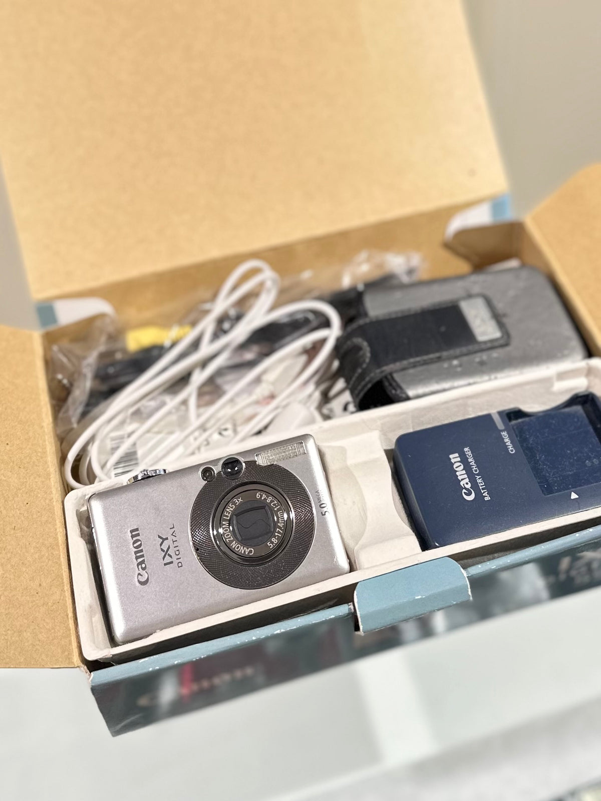 Canon IXY55 (IXUS55) |
性價比高ixus型號 罕有full set🤍