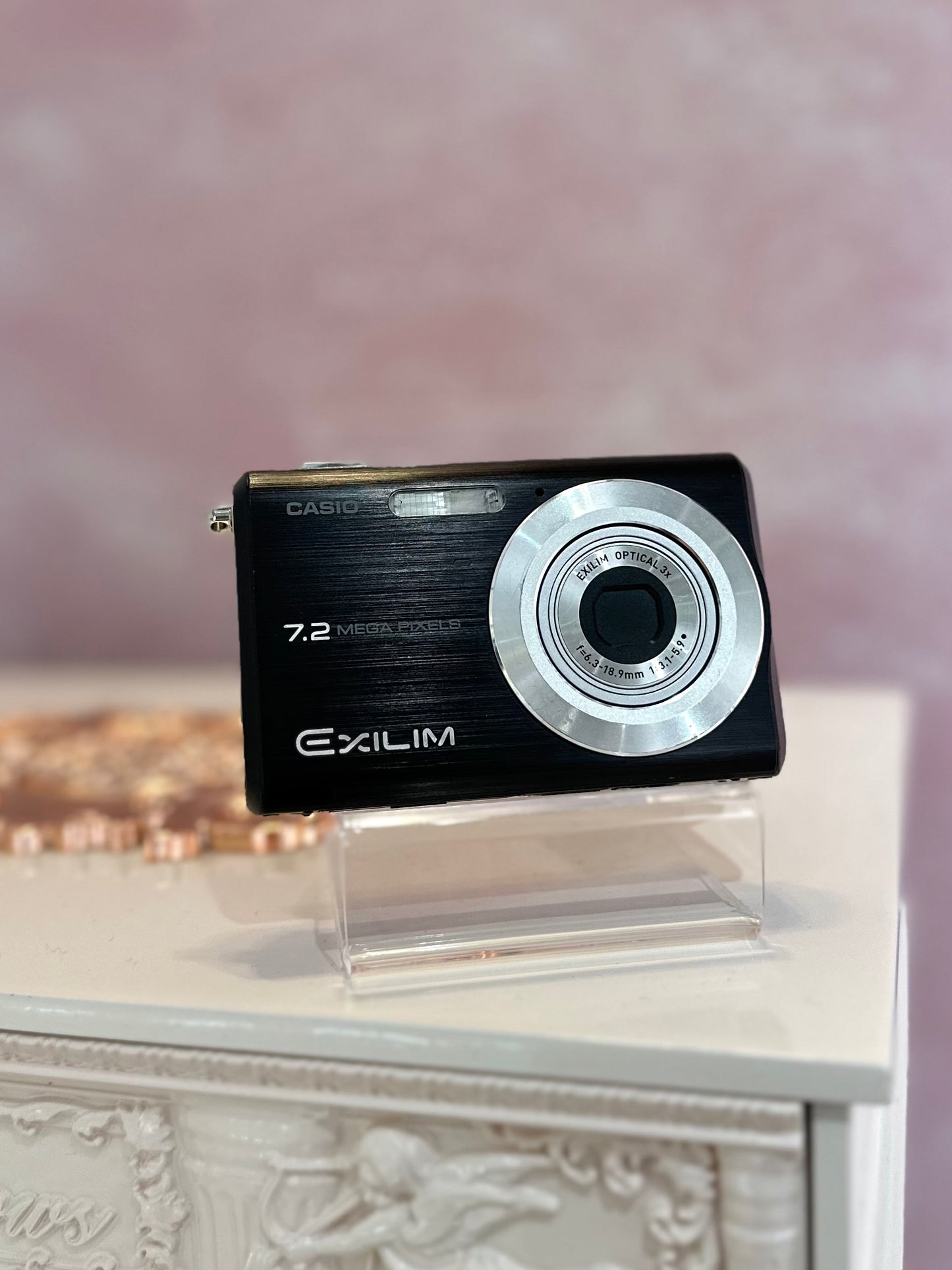 Casio Exilim Z11 in black (excellent condition)