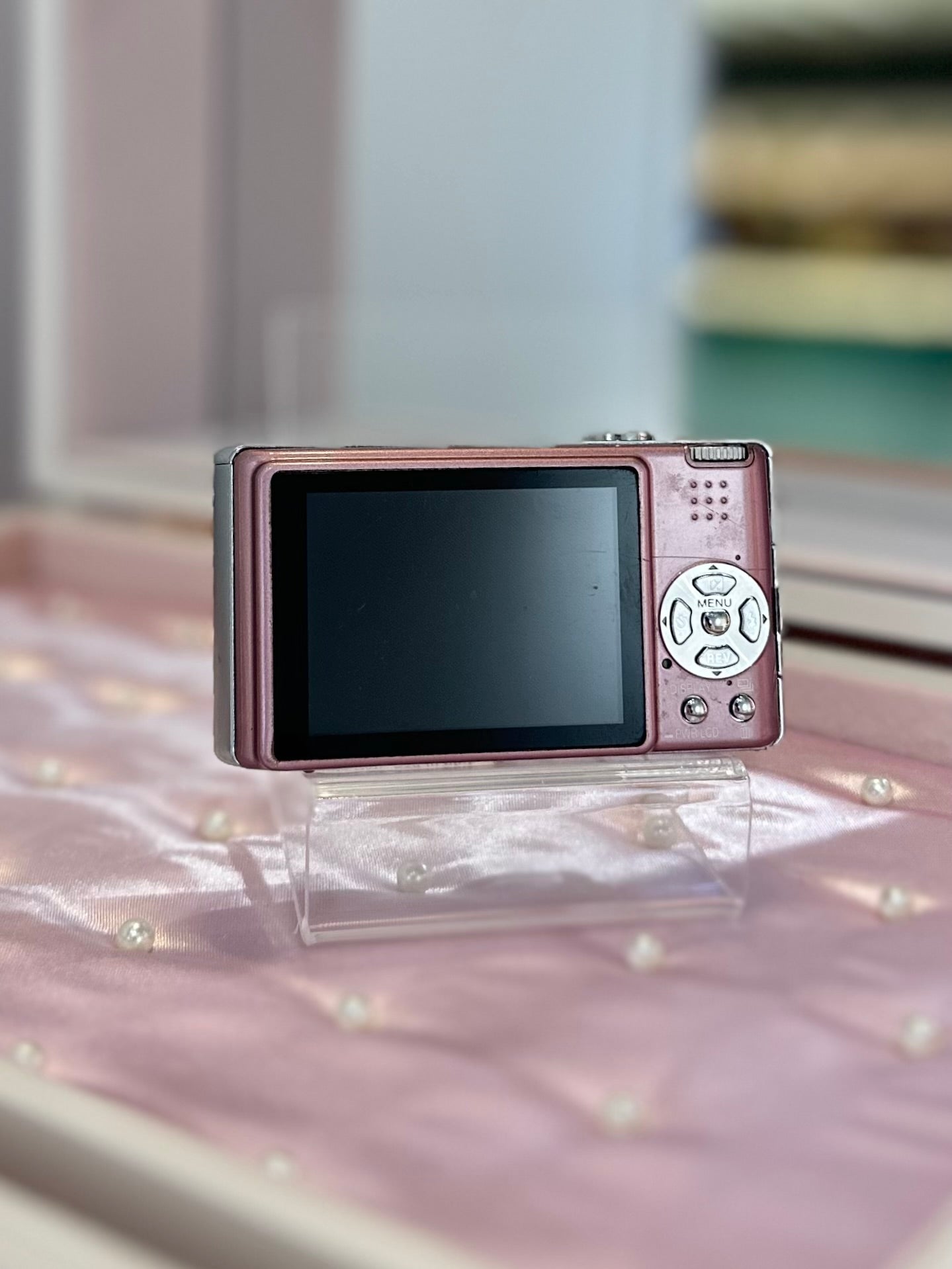 Lumix DMC FX8 in pink