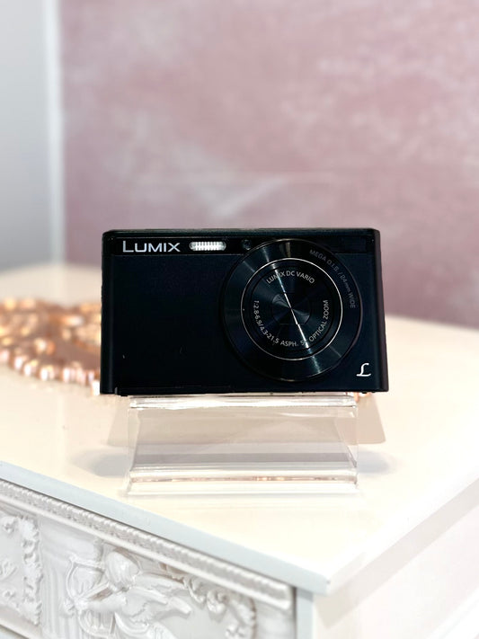 Lumix DMC-XS1 in black (nearly new)