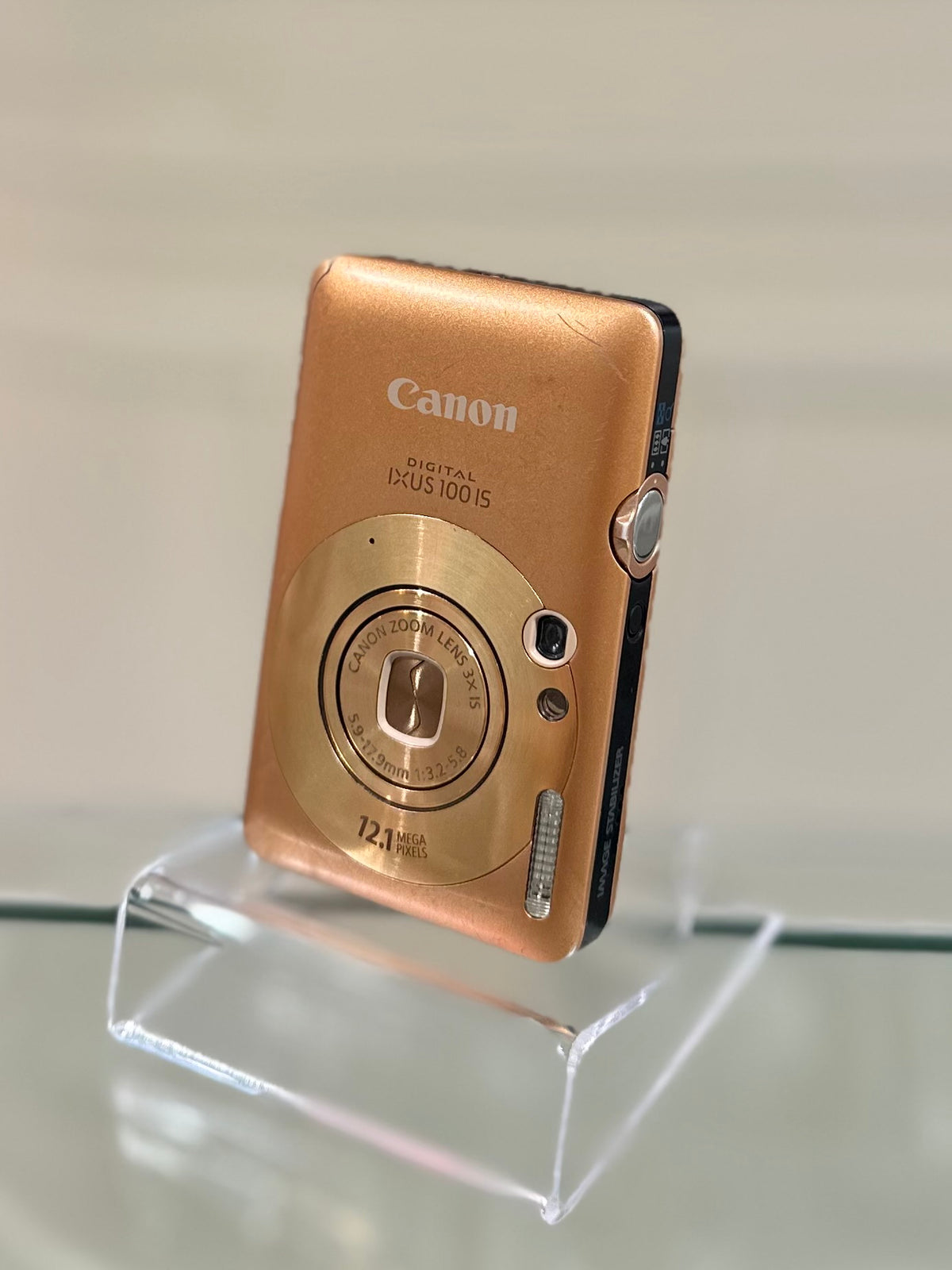 人像神機💛｜Canon IXUS 100is in Gold