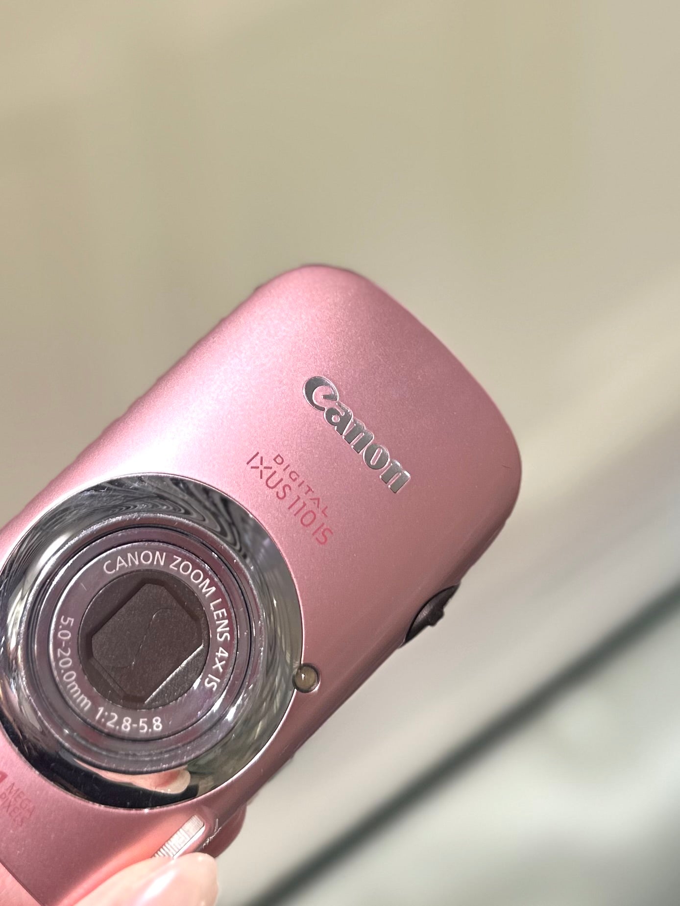 Canon IXUS 110is in pink